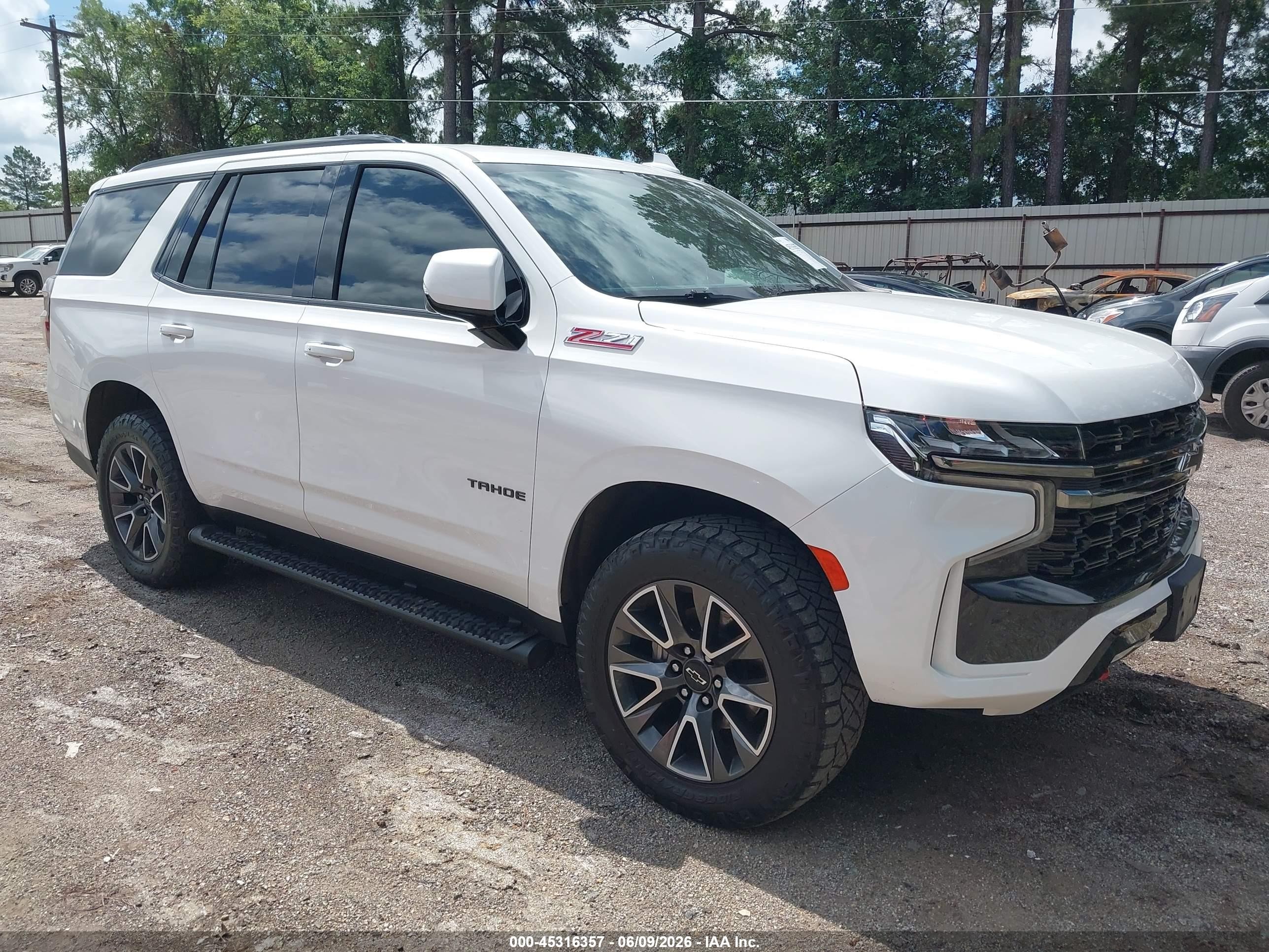 2022 Chevrolet Tahoe Z71, VIN 1GNSKPKD5NR340573 — Front end