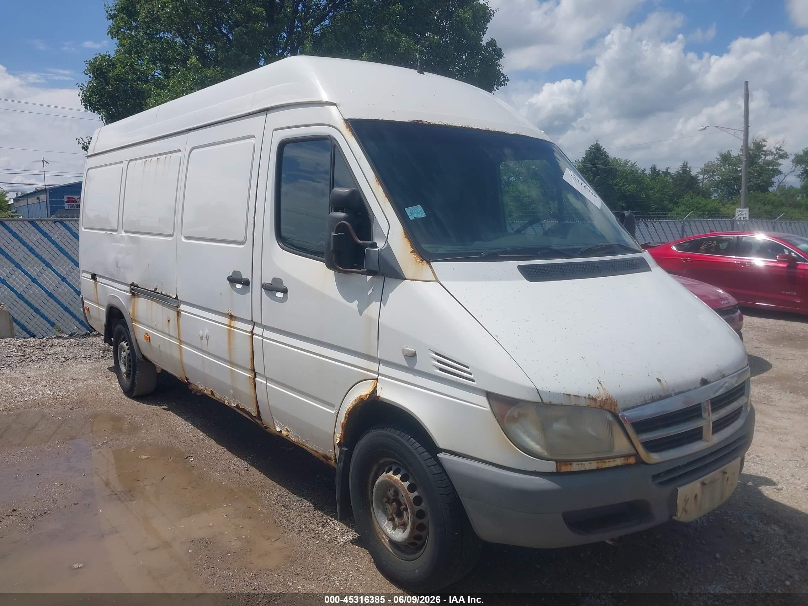2005 Dodge Sprinter, VIN WD0PD744455837702 — Normal wear