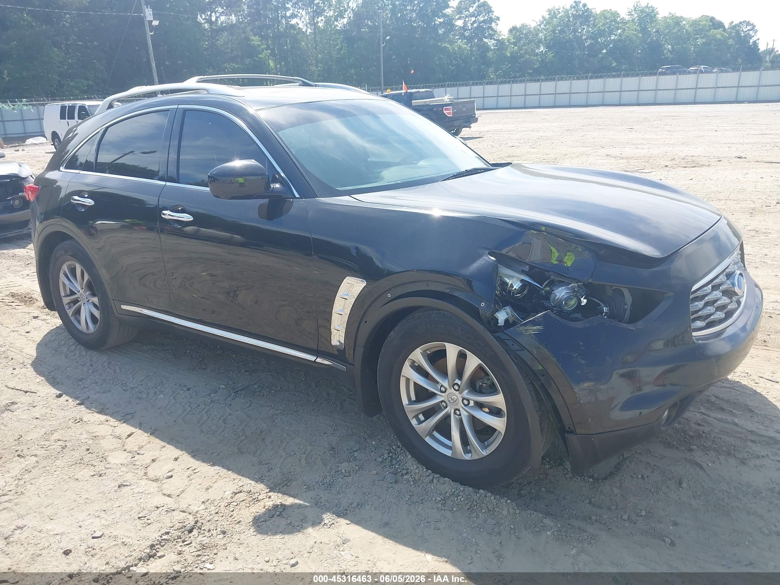 2011 Infiniti FX, VIN JN8AS1MU7BM711034 — Front end