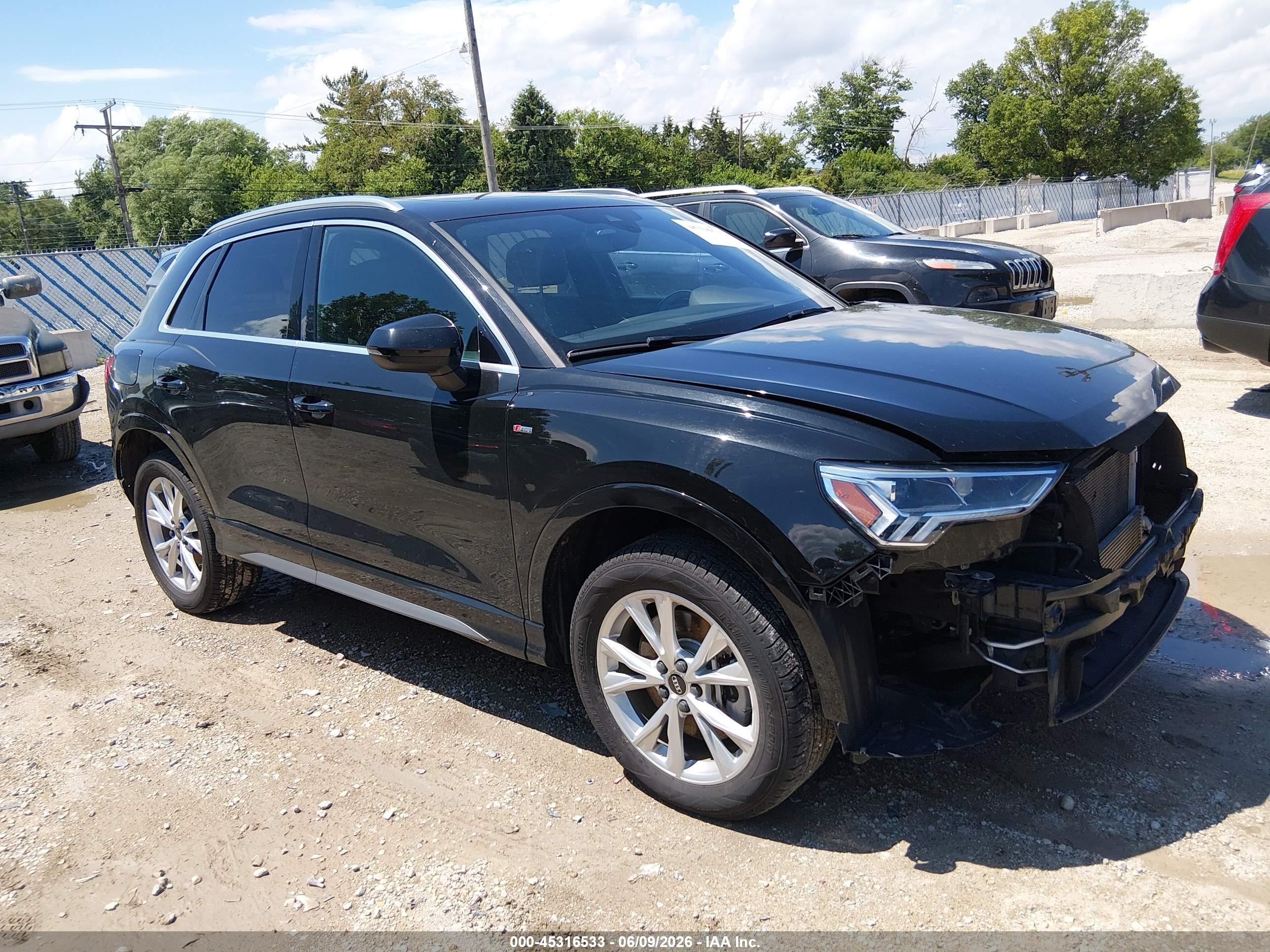 2023 Audi Q3 S line Premium, VIN WA1DECF37P1113903 — Front end