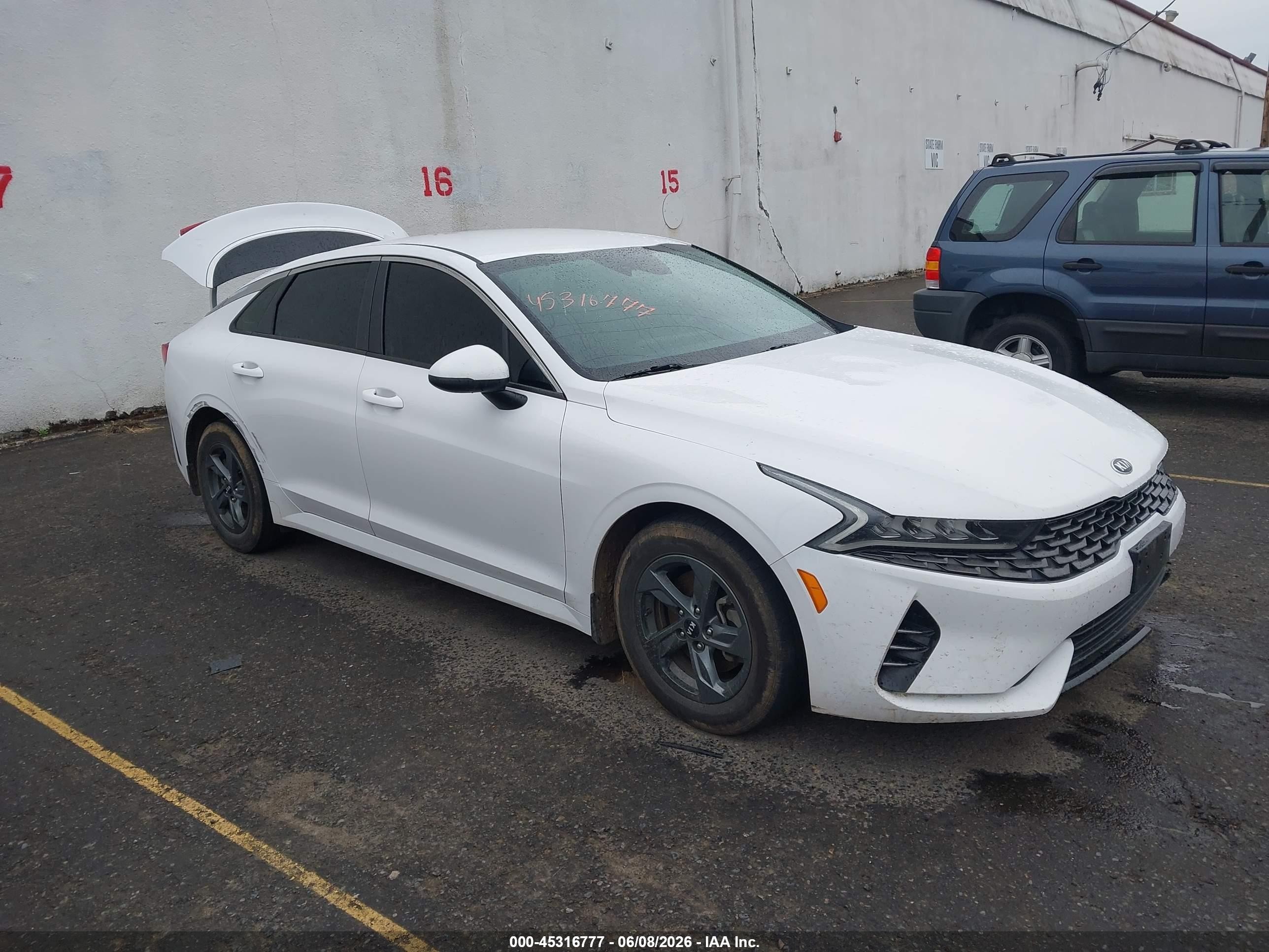 2021 Kia K5 LX, VIN 5XXG24J28MG049242 — Rear end
