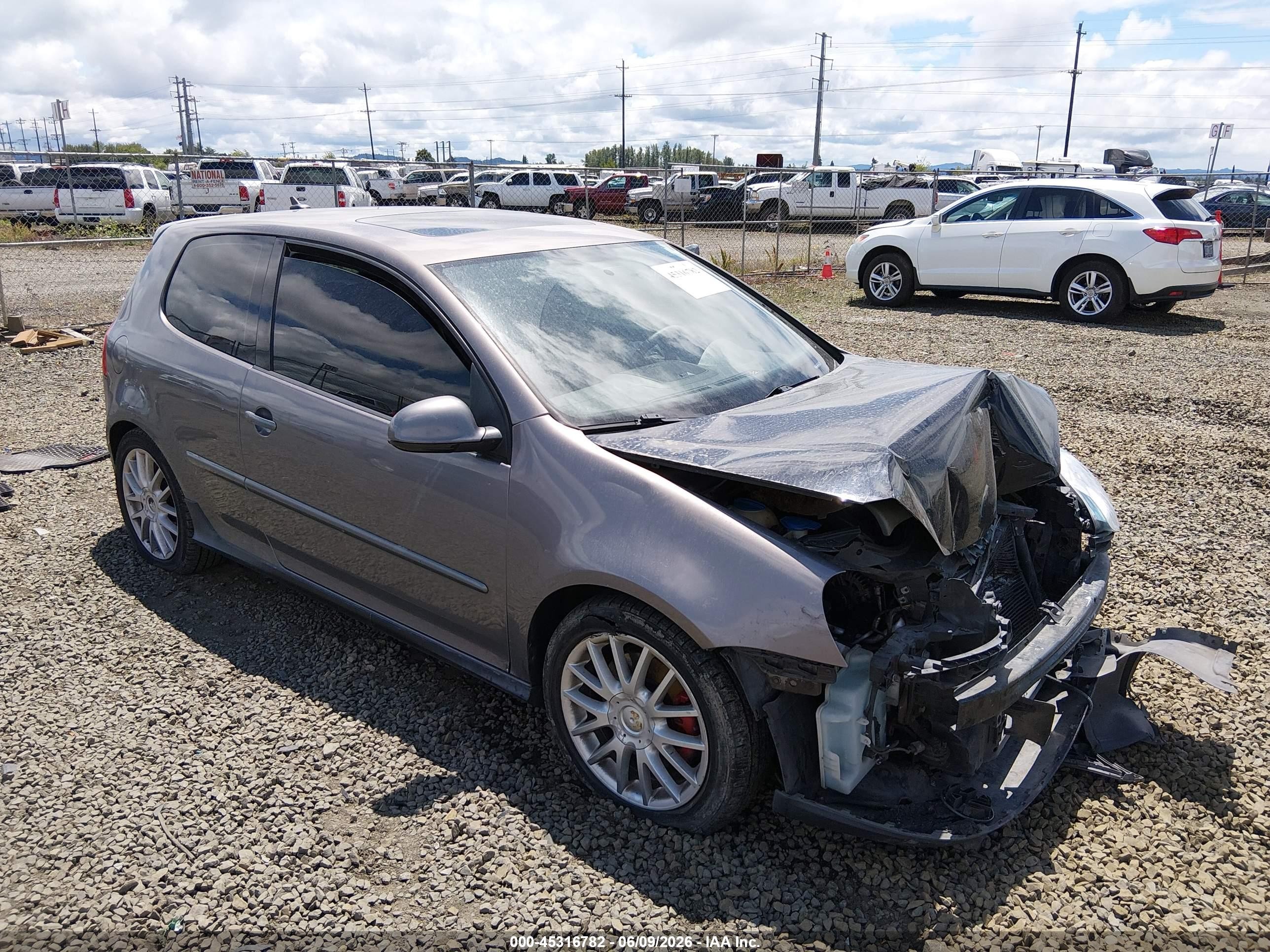 2008 Volkswagen Golf GTI, VIN WVWFV71K88W251703 — Front end