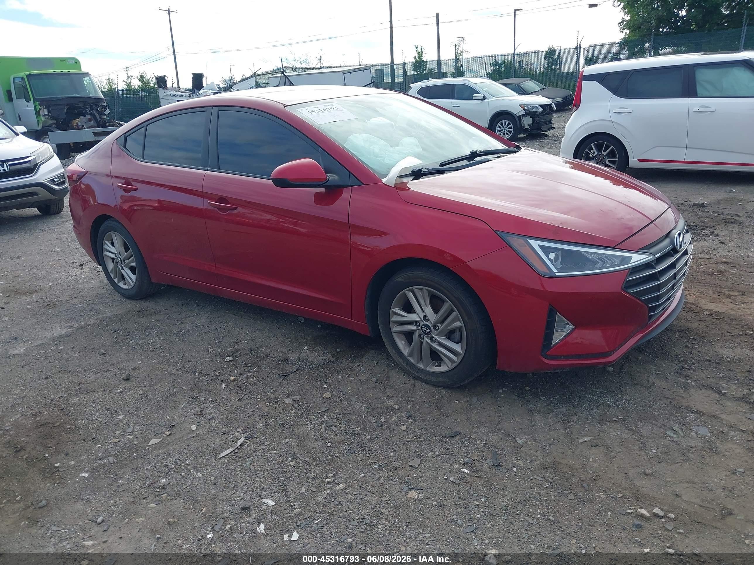 2019 Hyundai Elantra SEL, VIN 5NPD84LF2KH415201 — Front end
