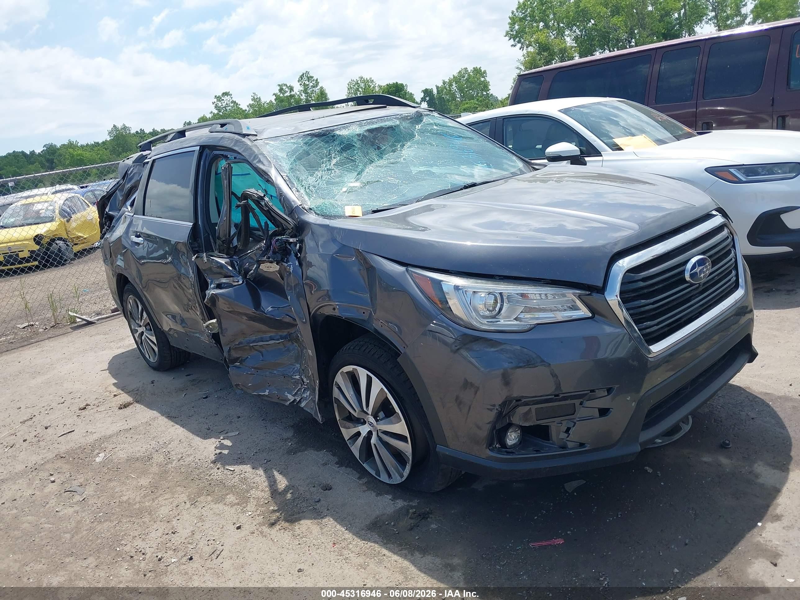 2021 Subaru Ascent Touring, VIN 4S4WMARD7M3456894 — Side