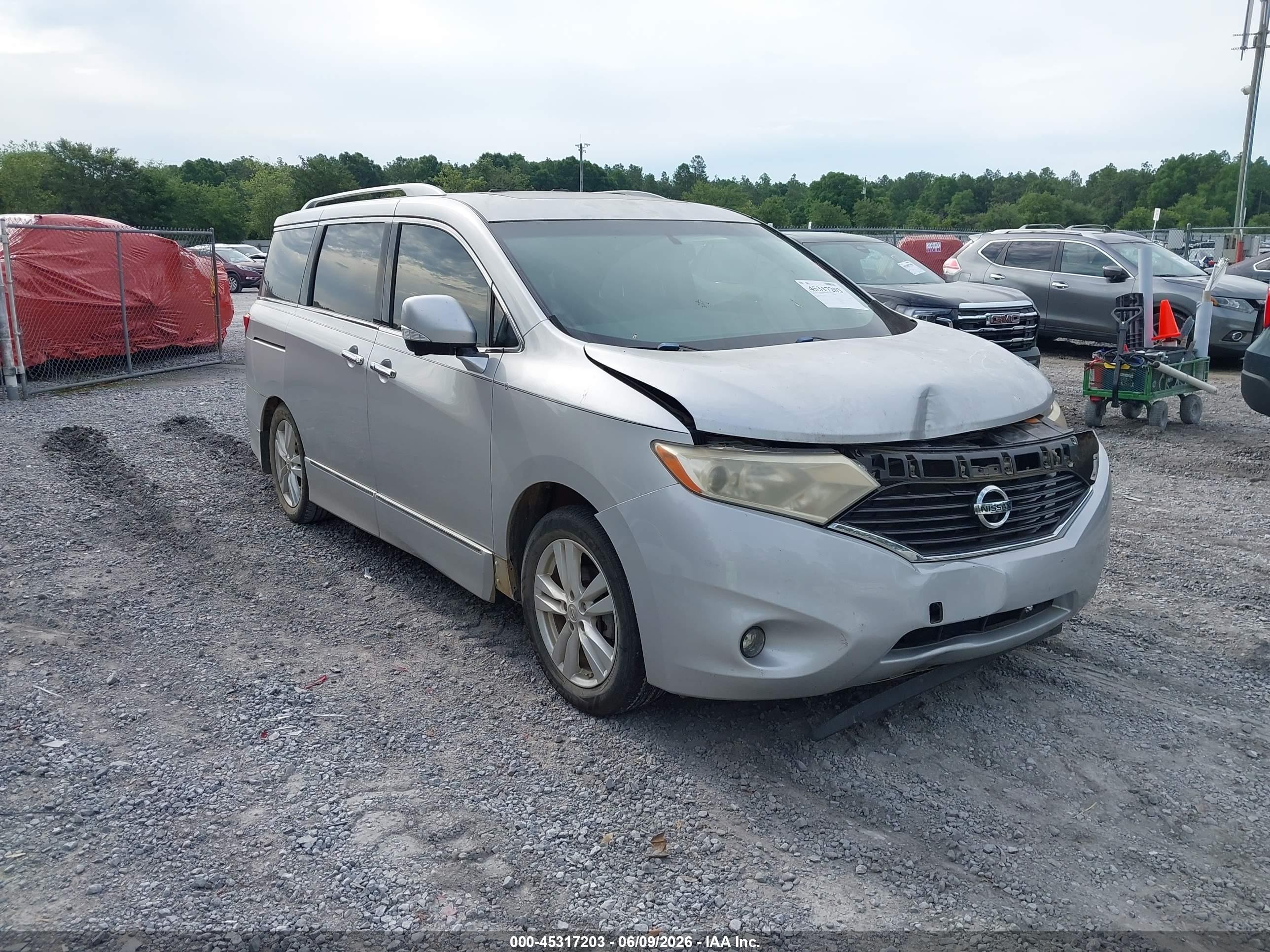 2013 Nissan Quest SV, VIN JN8AE2KP1D9066512 — Front end