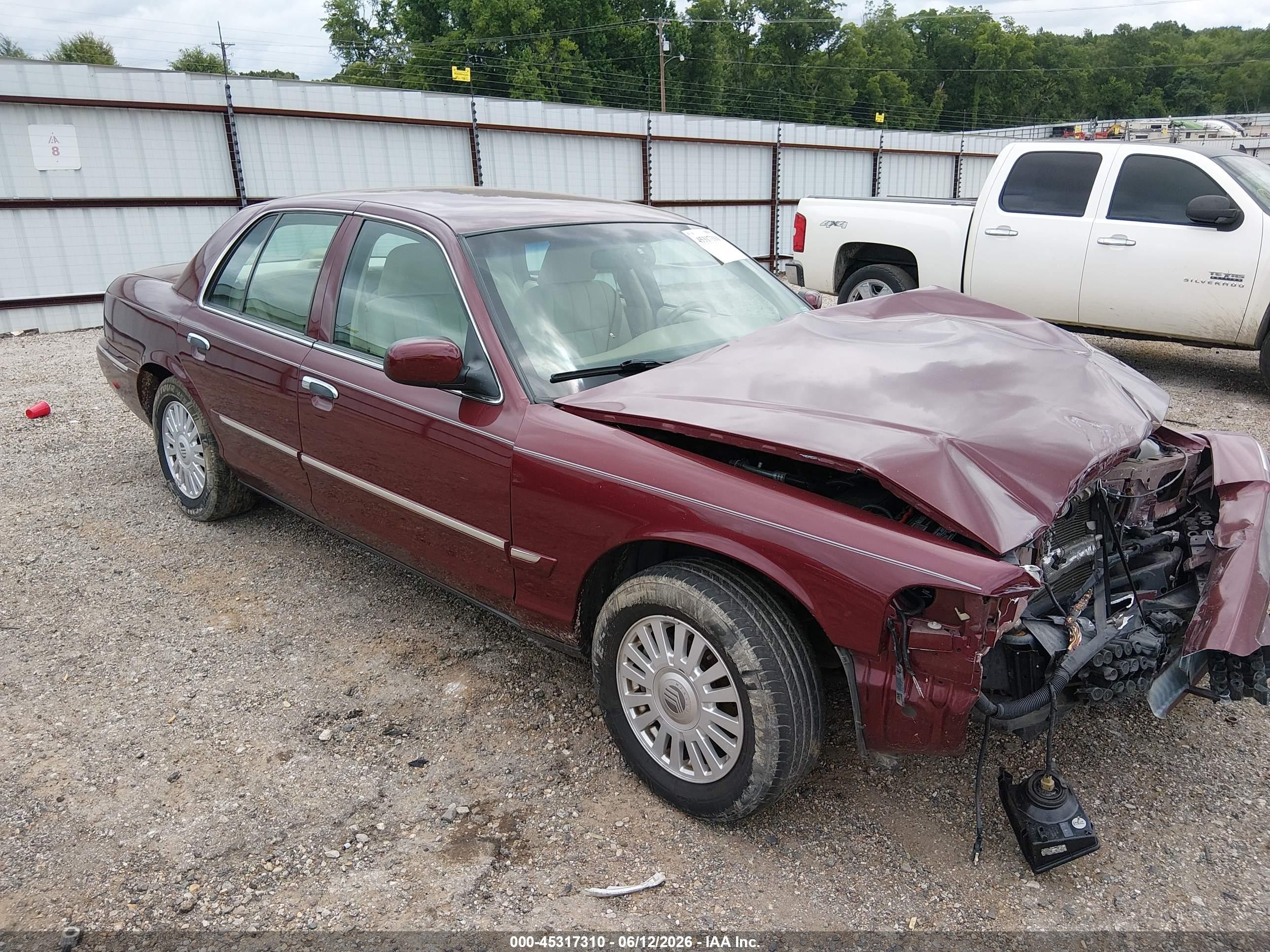 2008 Mercury Grand Marquis LS, VIN 2MEFM75V18X601859 — Front end