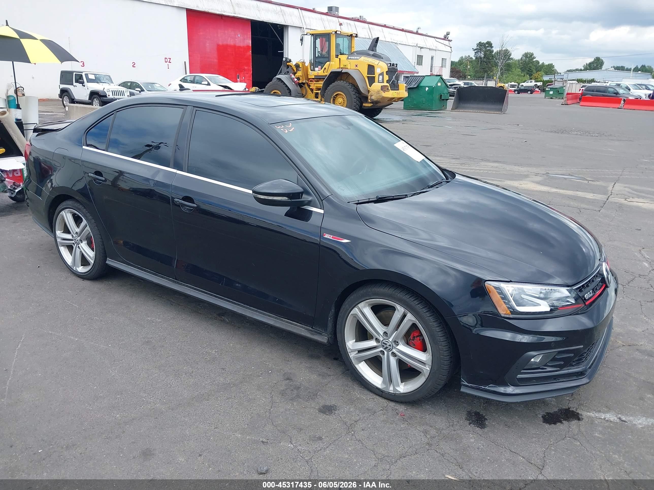 2016 Volkswagen Jetta GLI SE, VIN 3VW4T7AJ9GM280076 — Пожар в салоне