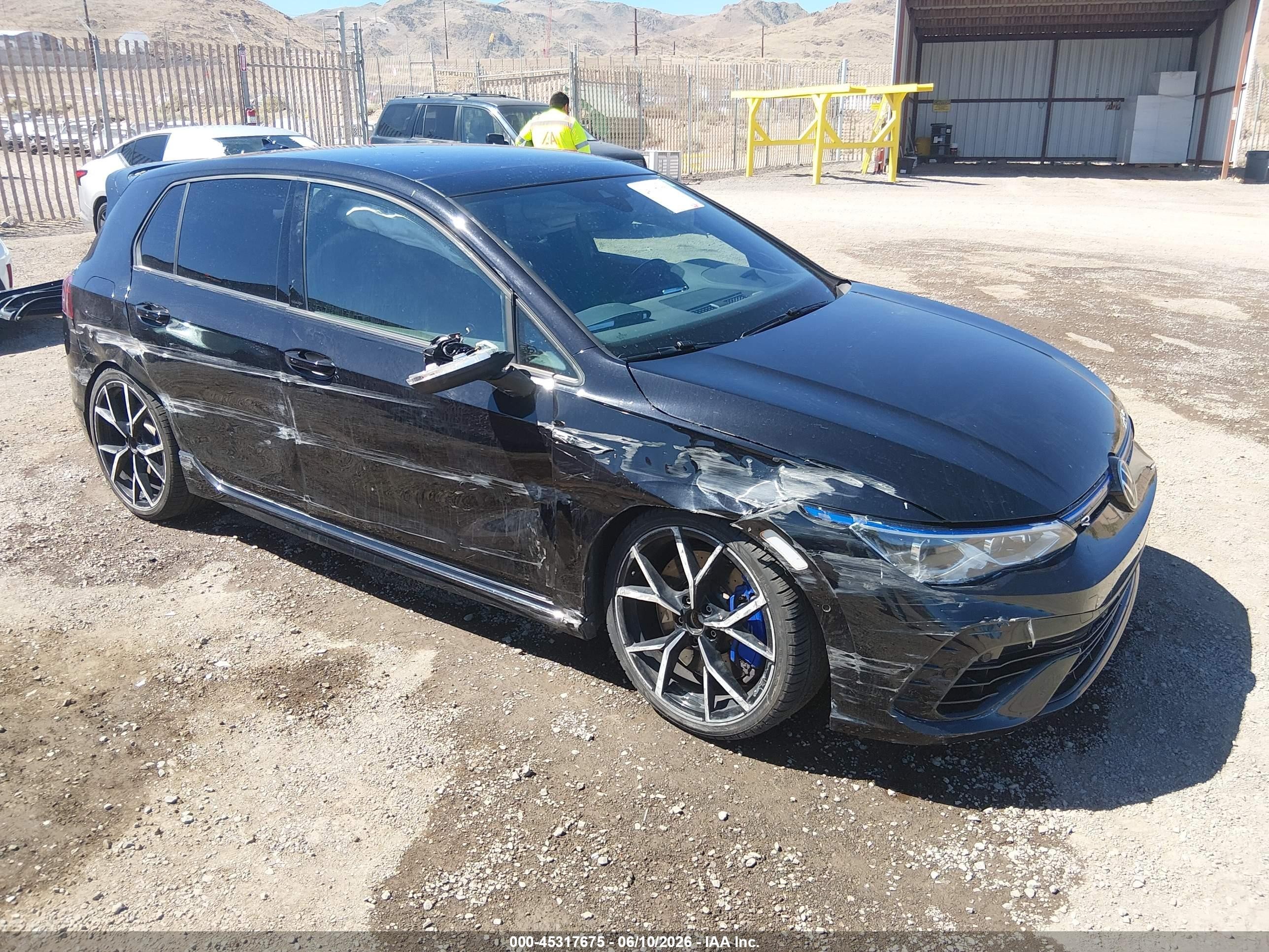 2024 Volkswagen Golf R, VIN WVWEB7CDXRW156418 — Side