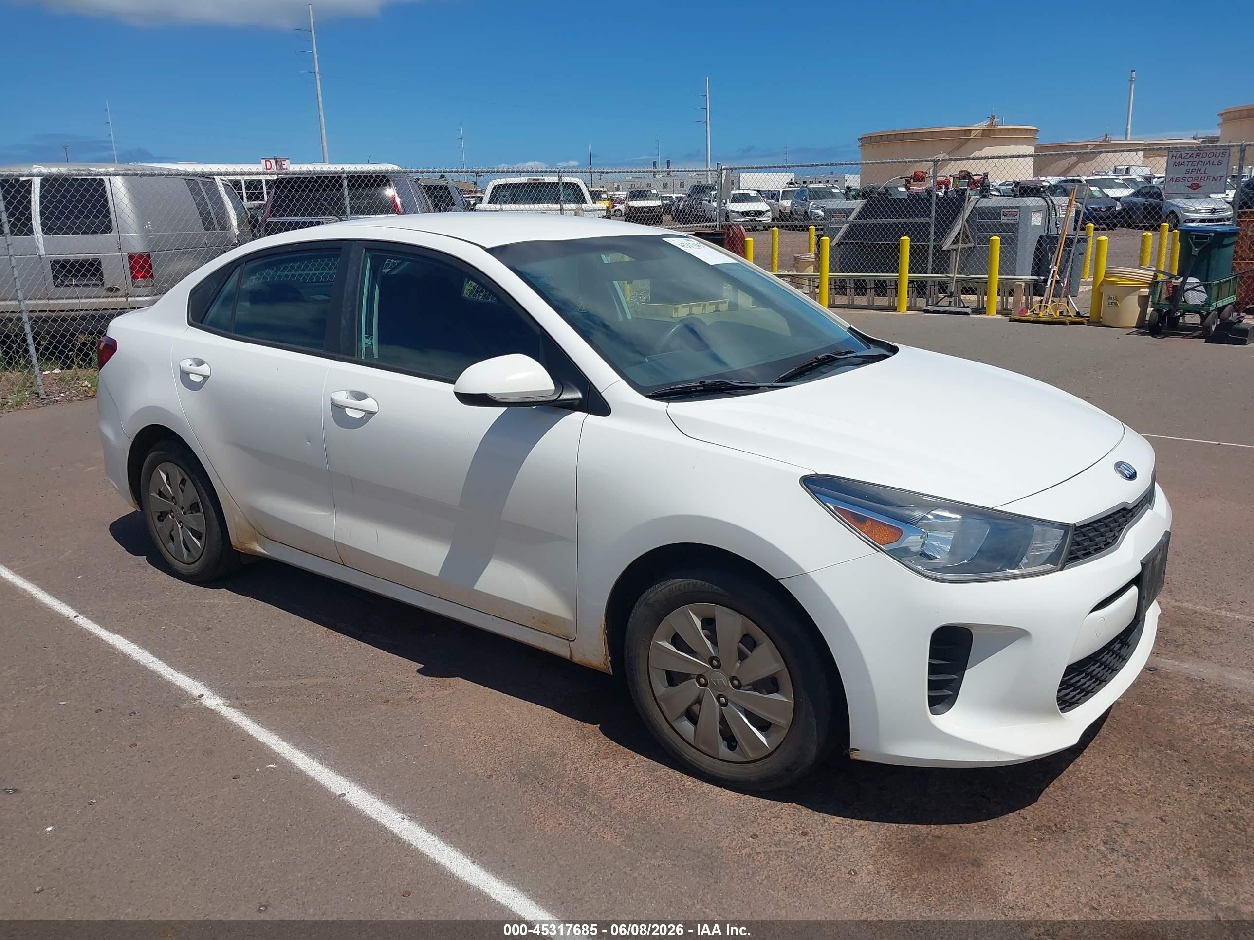 2020 Kia Rio LX, VIN 3KPA24AD9LE274722 — Бок