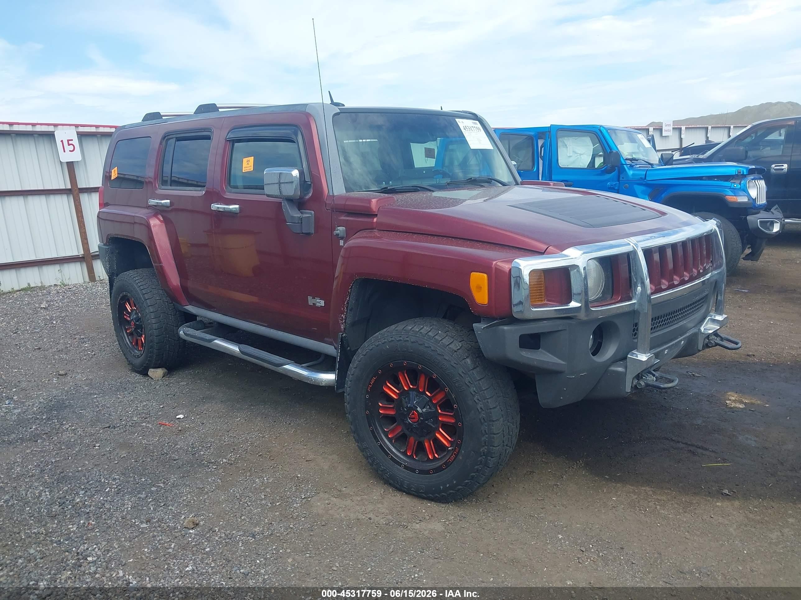 2007 Hummer H3 SUV, VIN 5GTDN13E678171730 — Vandalism