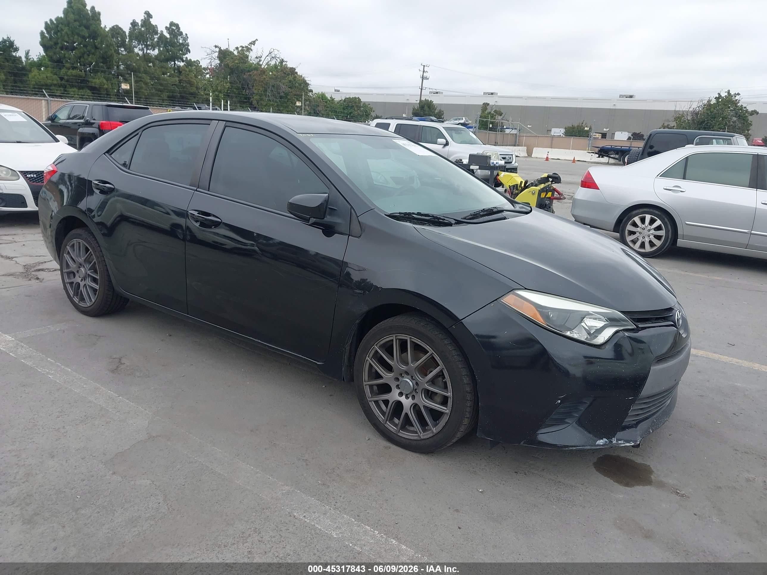 2014 Toyota Corolla LE, VIN 5YFBURHE6EP125194 — Rear end