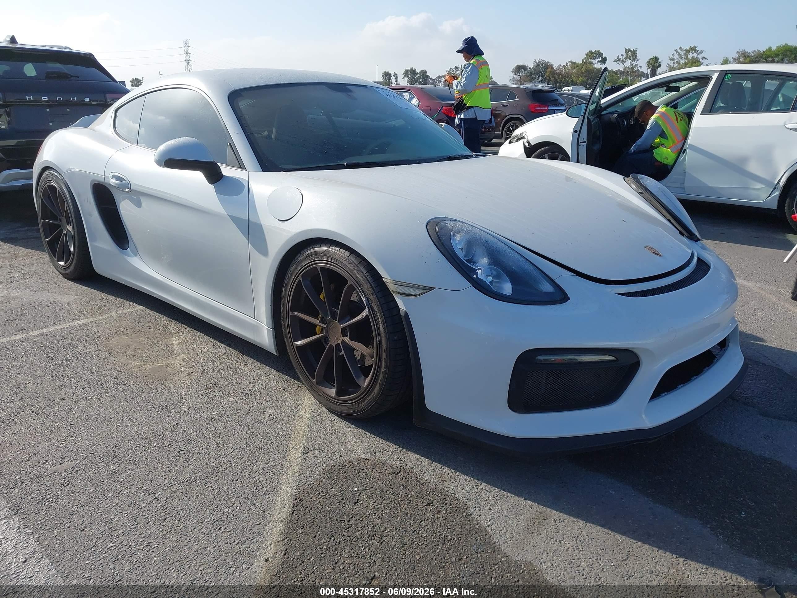 2014 Porsche Cayman, VIN WP0AA2A81EK172146 — Front end