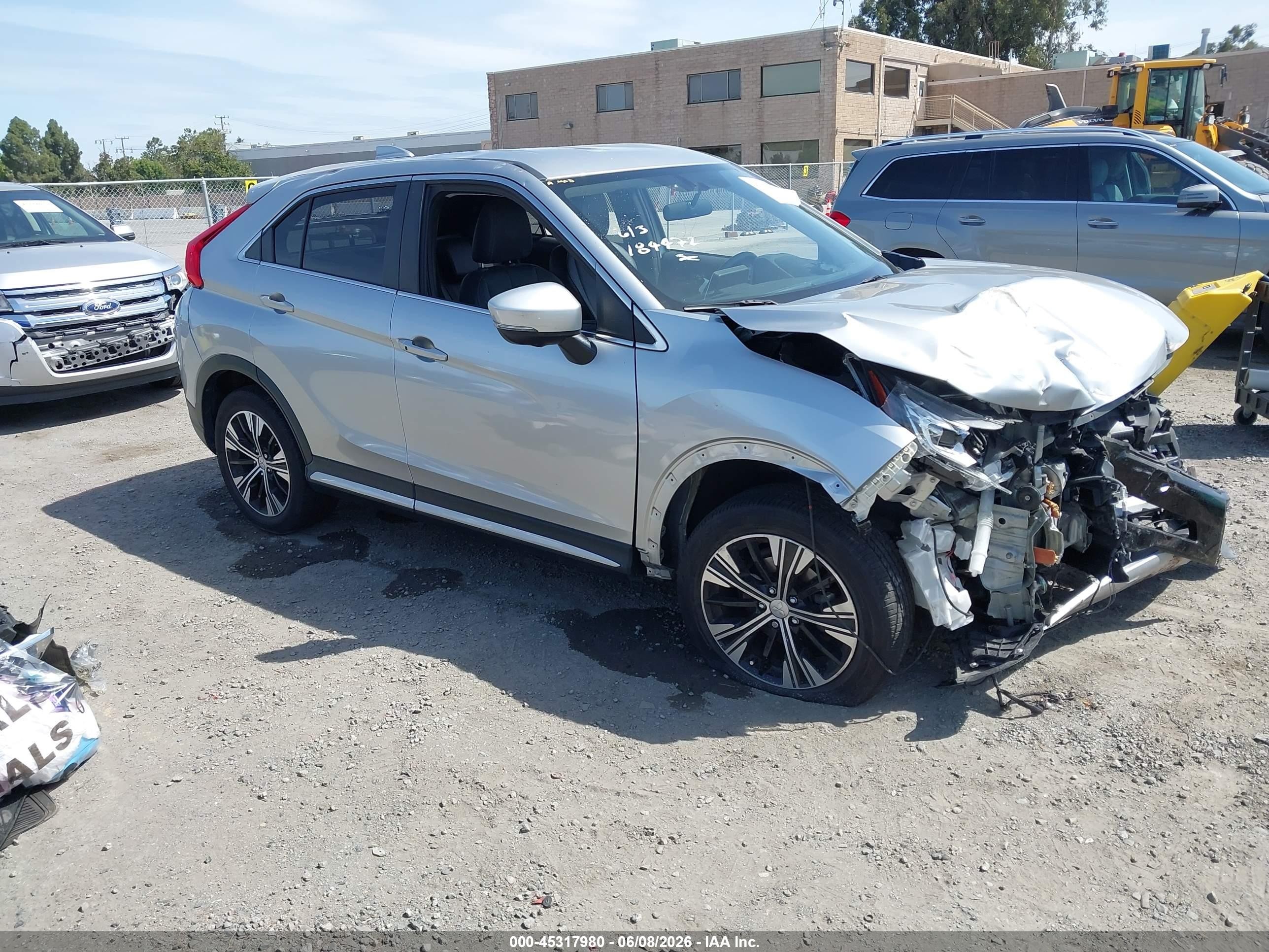 2018 Mitsubishi Eclipse Cross SE, VIN JA4AT5AA1JZ046072 — Front end