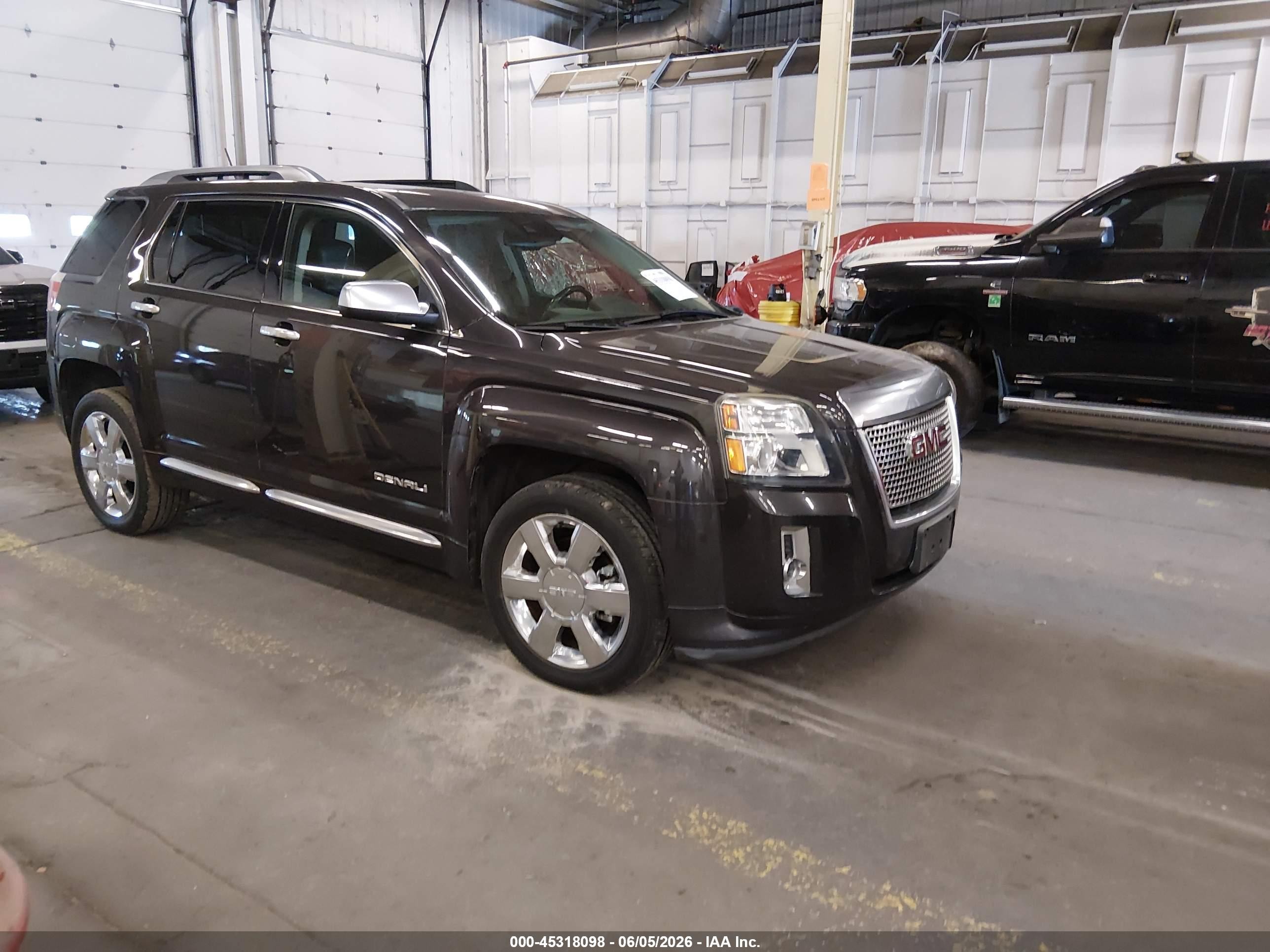 2015 GMC Terrain Denali, VIN 2GKFLZE3XF6212837 — Front end