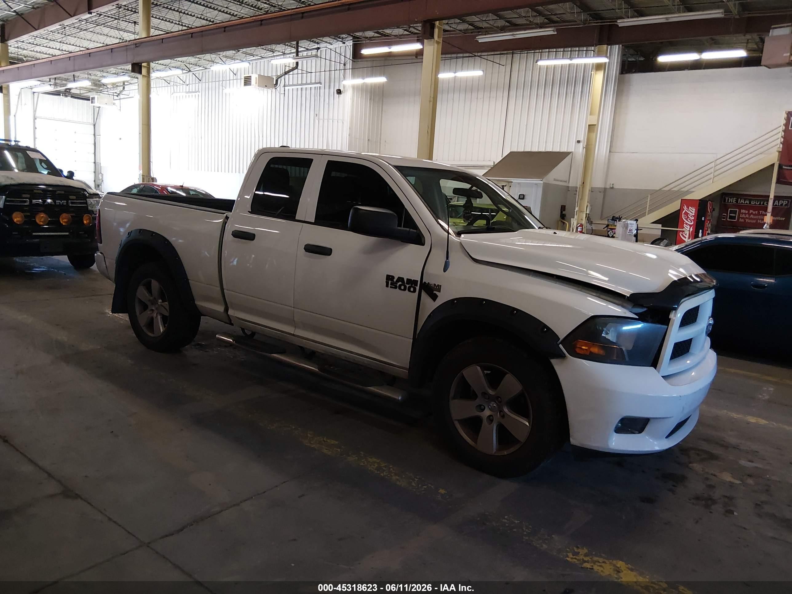 2012 Ram 1500 Express, VIN 1C6RD7FT3CS260429 — Front end