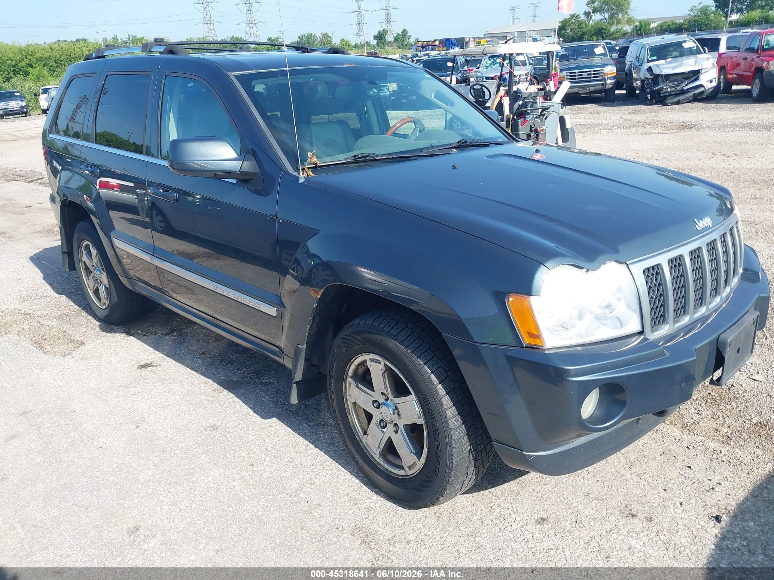 2007 Jeep Grand Cherokee Overland, VIN 1J8HR68237C606797 — Normal wear