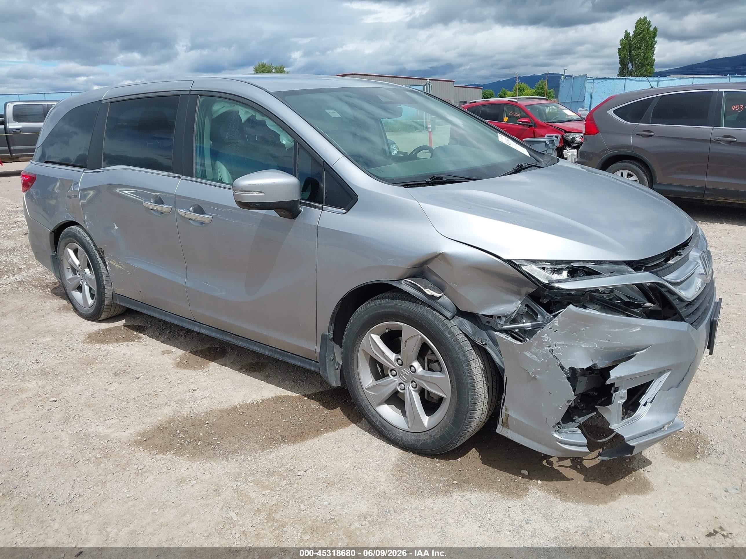 2020 Honda Odyssey EX-L, VIN 5FNRL6H71LB029581 — Side