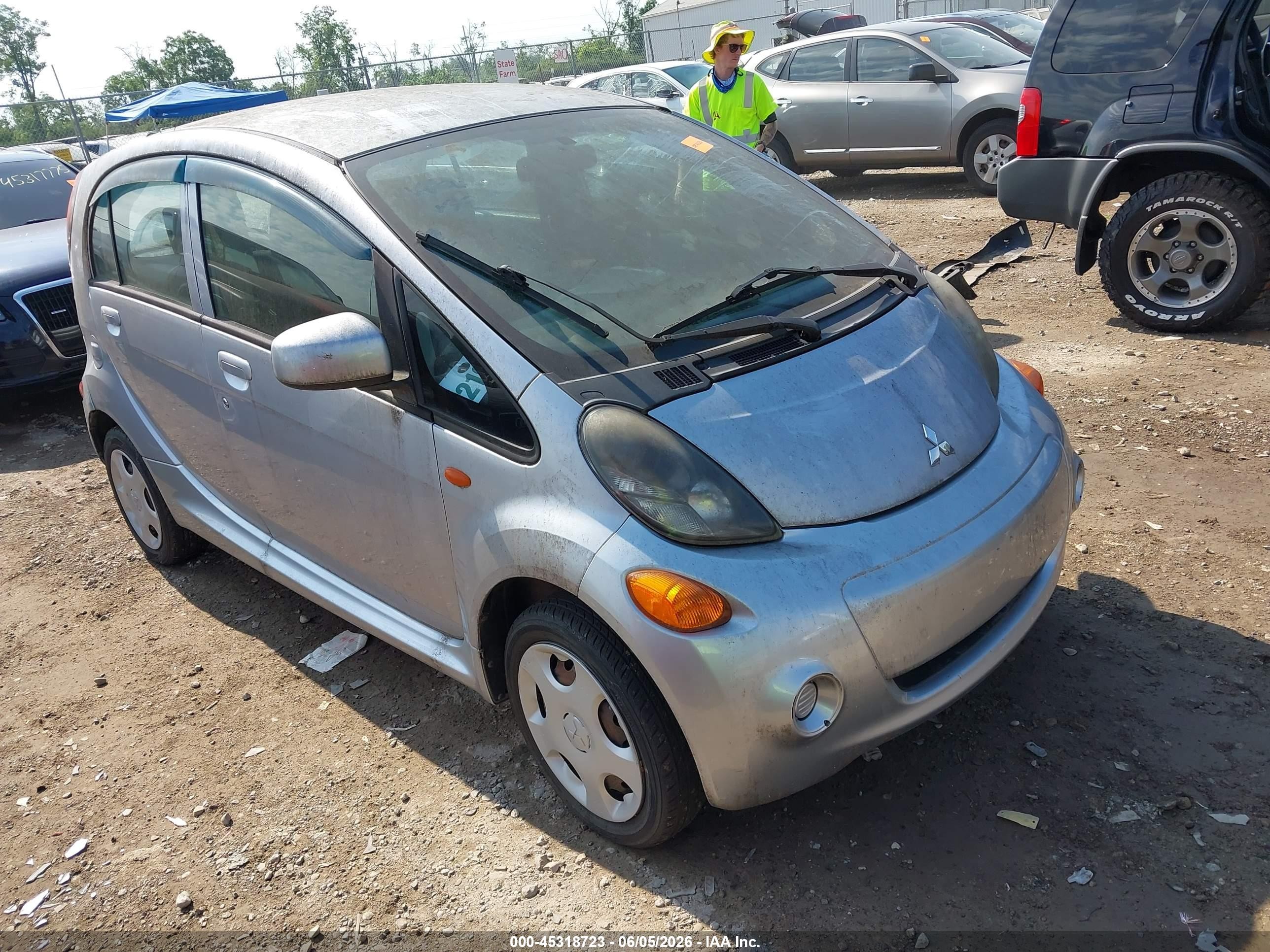 2012 Mitsubishi i-MiEV ES, VIN JA3215H18CU025031 — Normal wear