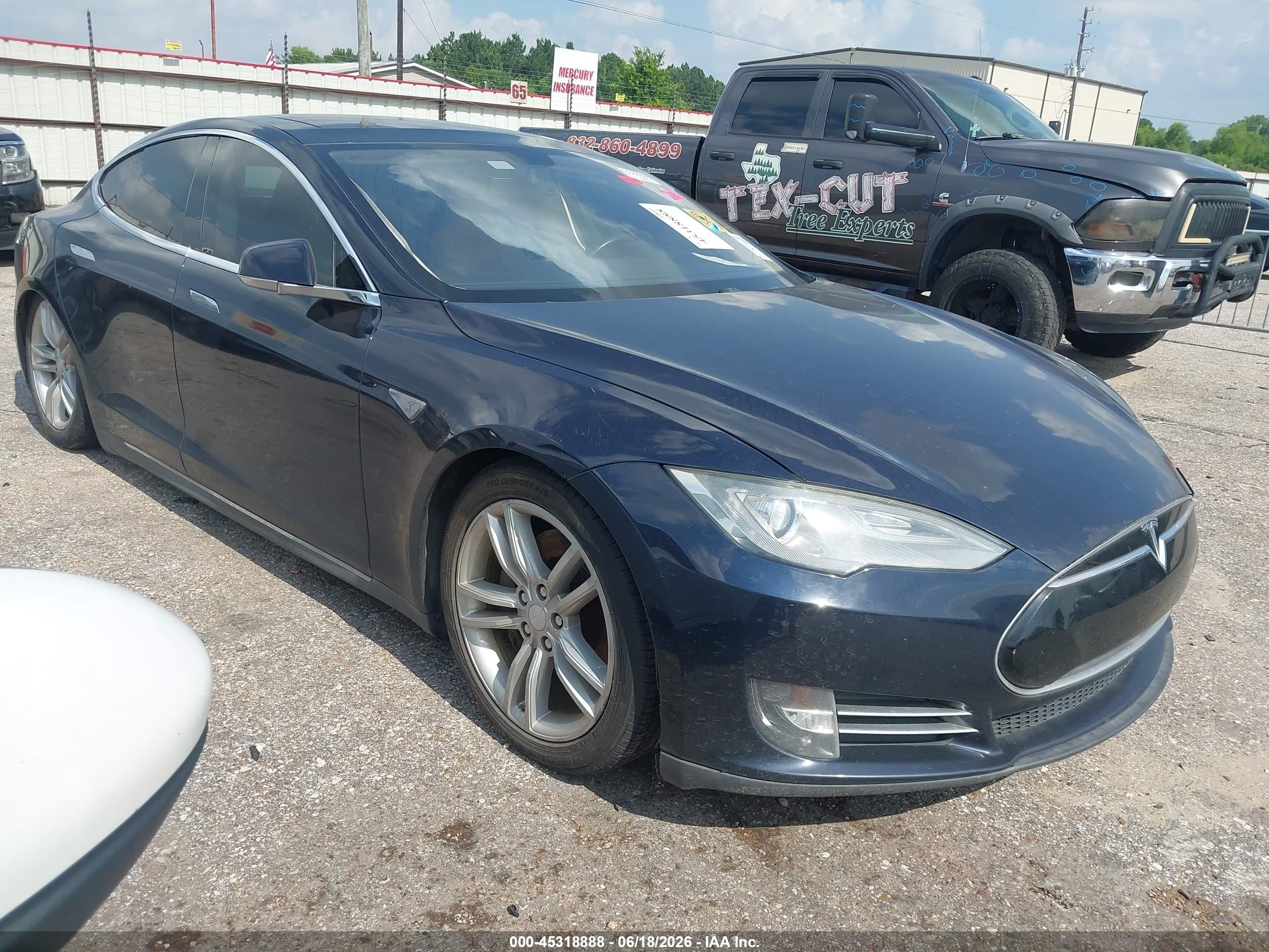 2012 Tesla Model S, VIN 5YJSA1CN3CFP03116 — Normal wear