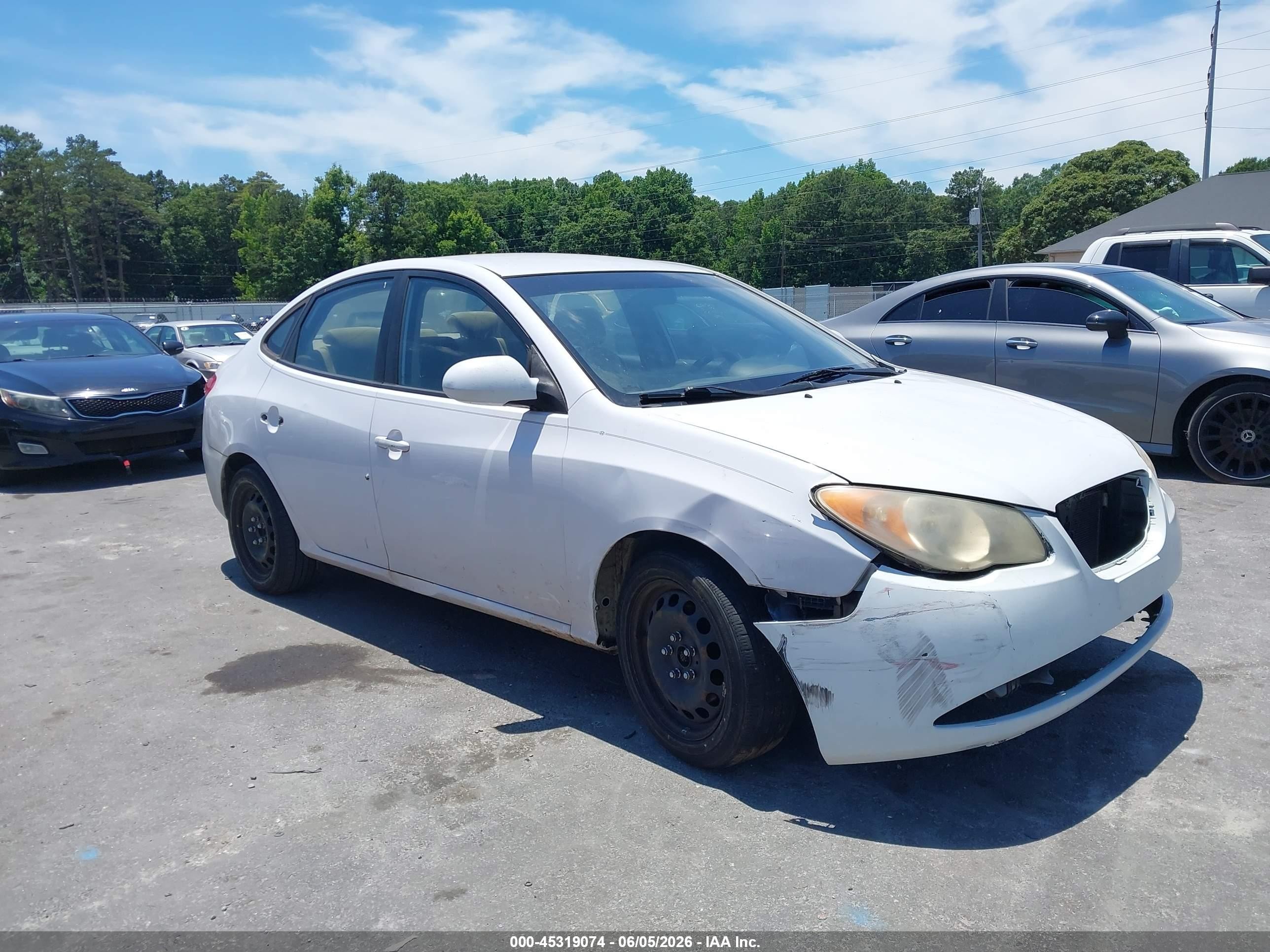 2010 Hyundai Elantra GLS, VIN KMHDU4AD3AU852623 — Normal wear