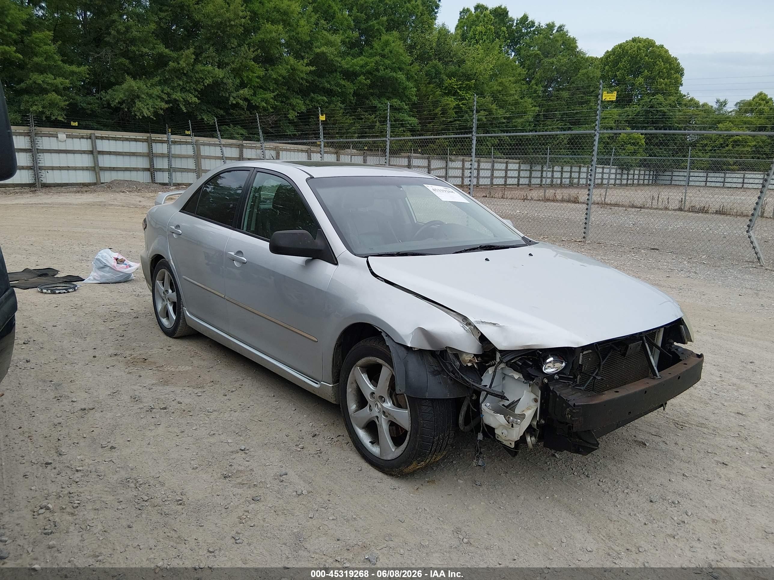 2008 Mazda 6 S Sport VE, VIN 1YVHP80DX85M12239 — Перед