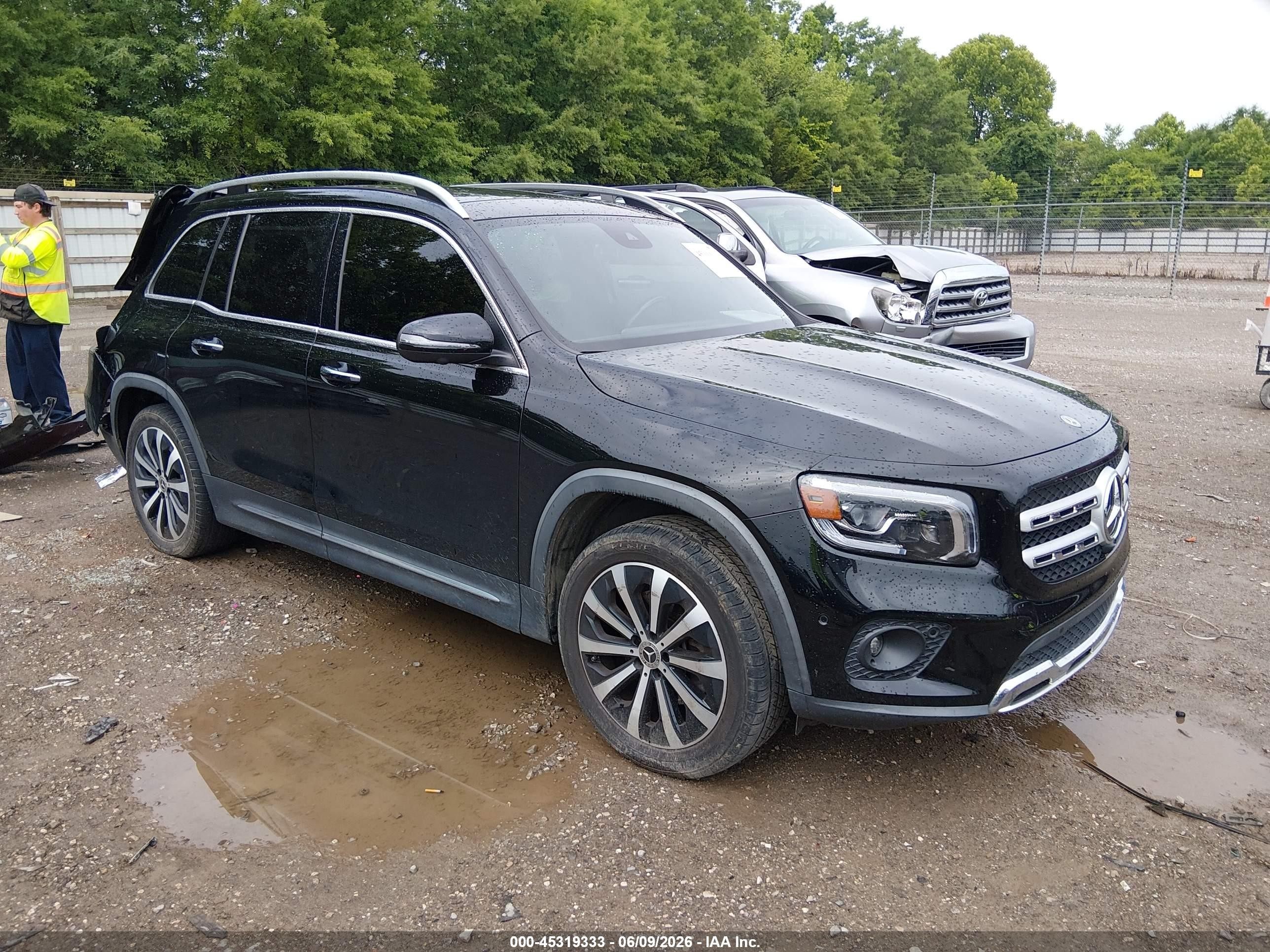 2022 Mercedes-Benz GLB 250, VIN W1N4M4HB0NW192696 — Rear end