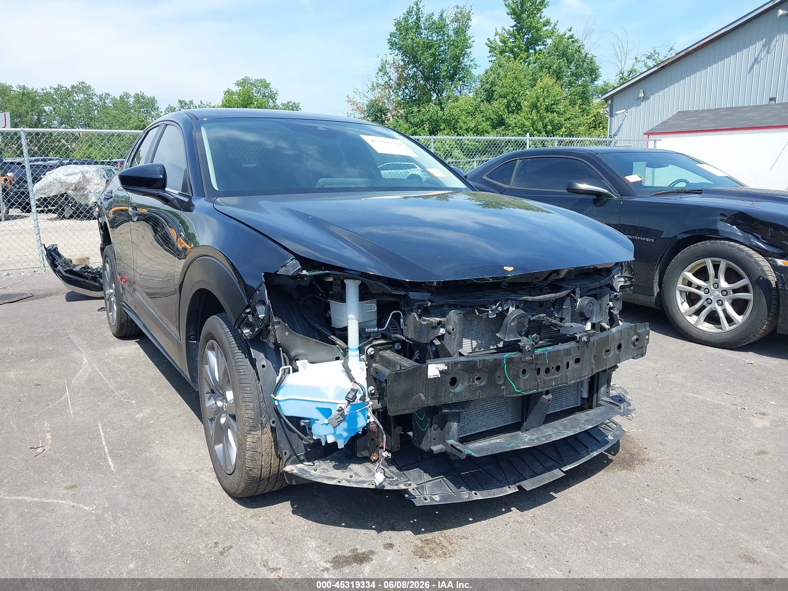 2022 Mazda CX-30 S Select, VIN 3MVDMBBL1NM451739 — Front end