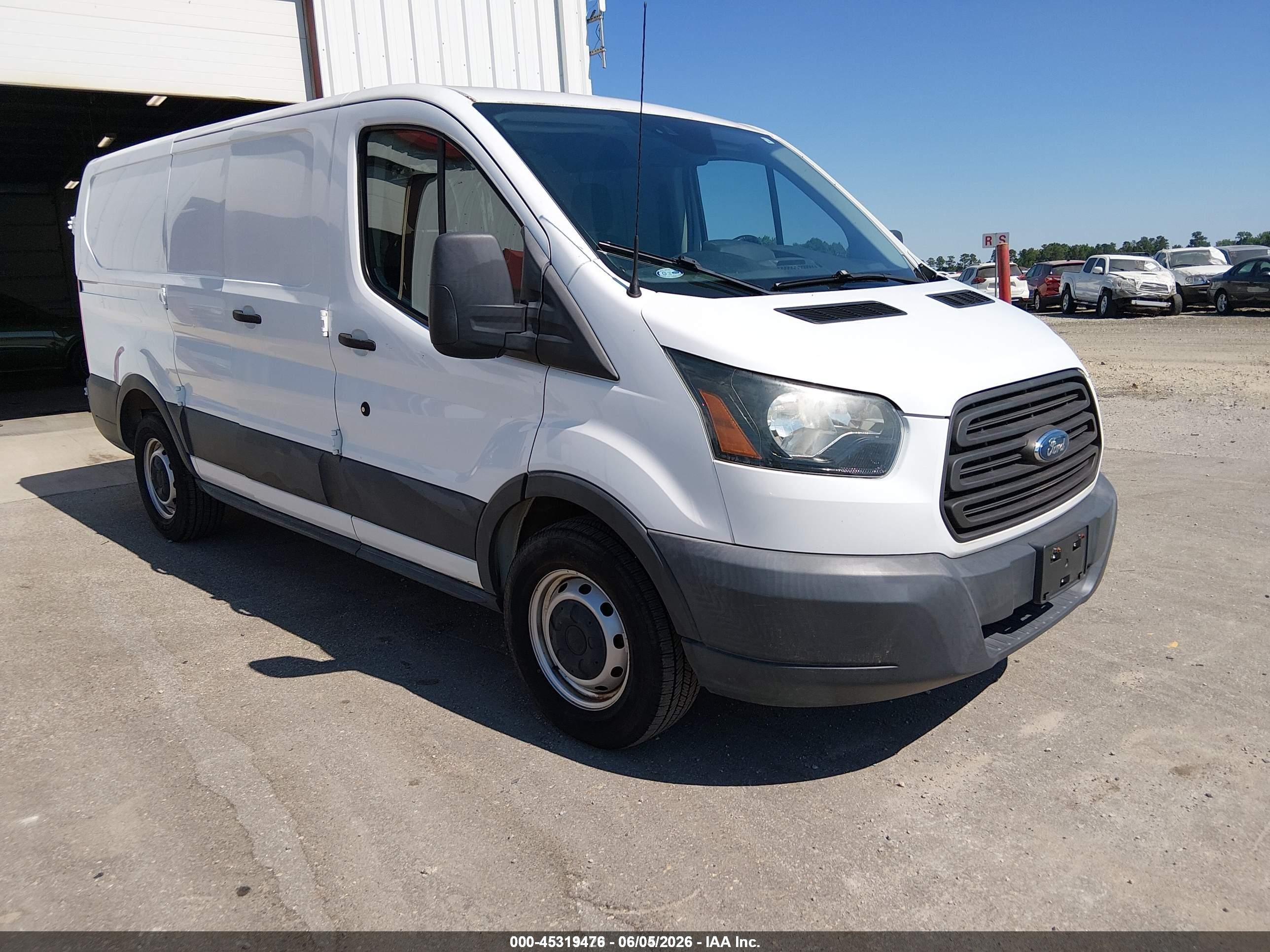 2016 Ford Transit Cargo, VIN 1FTYE1ZM7GKB41842 — Normal wear