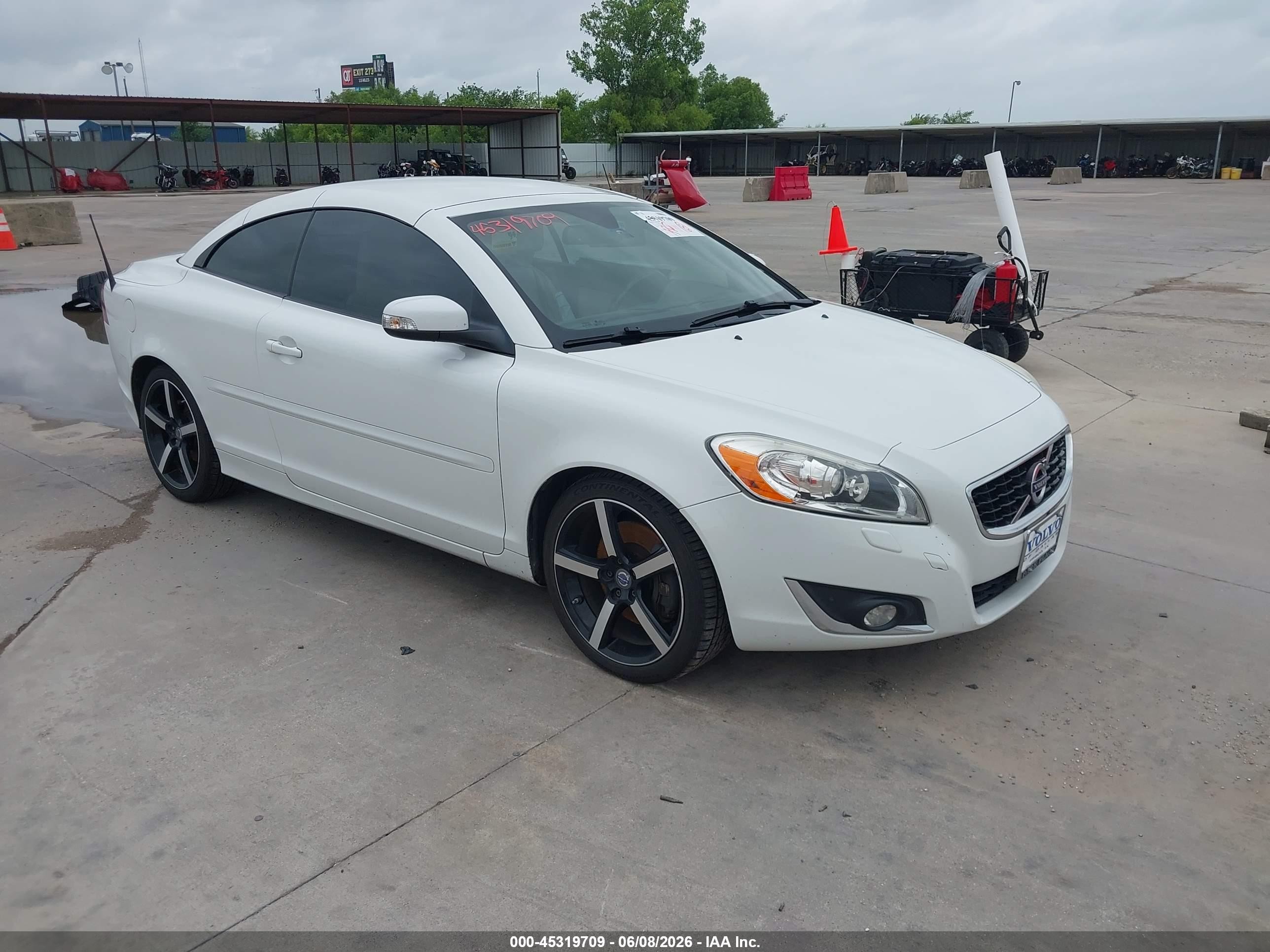 2012 Volvo C70 T5, VIN YV1672MC8CJ129862 — Бок