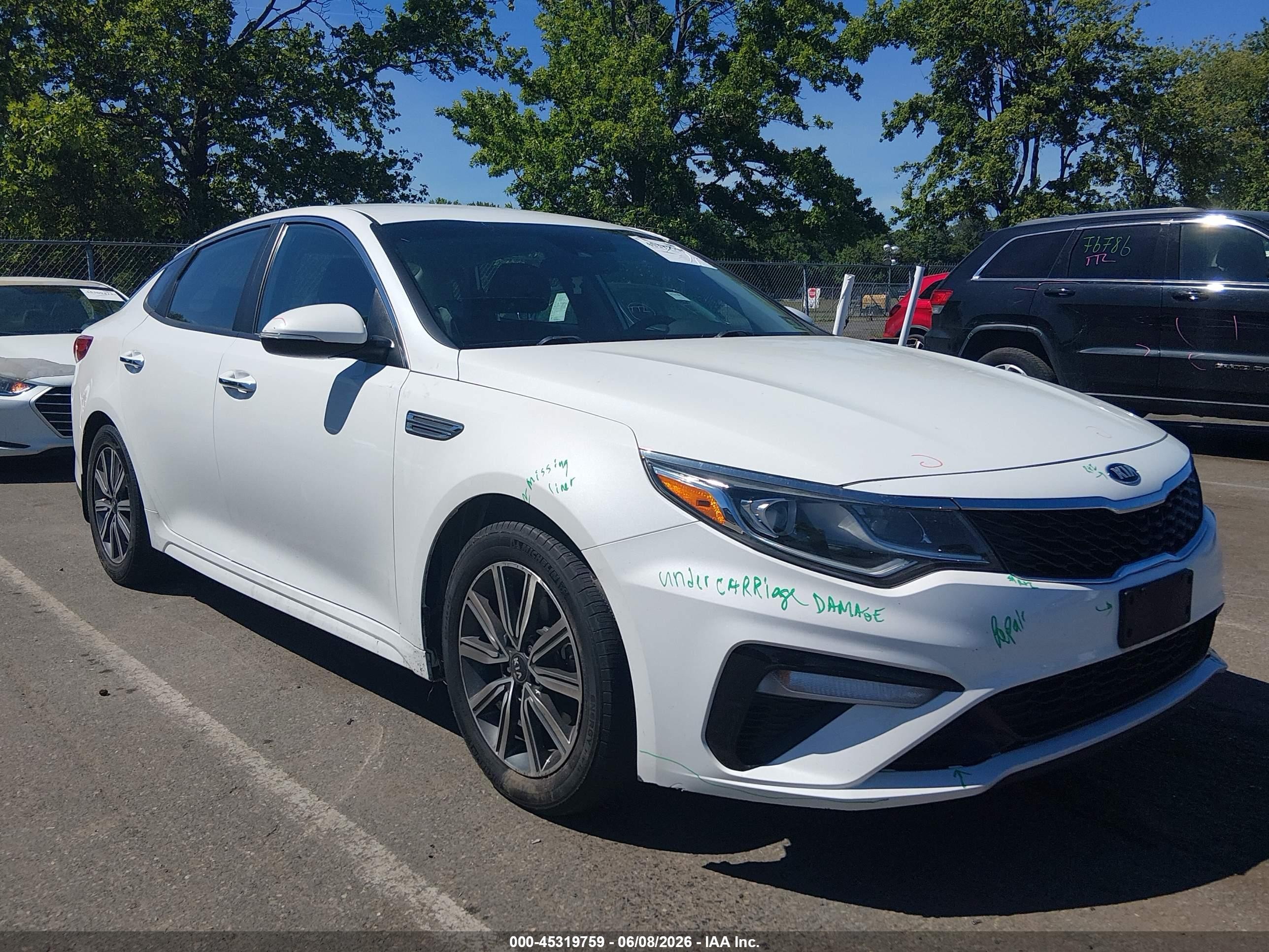 2019 Kia Optima LX, VIN 5XXGT4L37KG364937 — Side