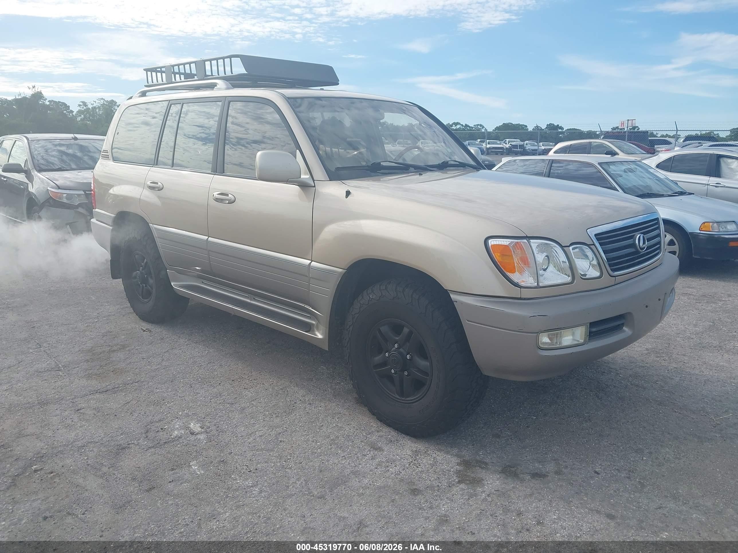 2001 Lexus LX 470, VIN JTJHT00W713507490 — Normal wear