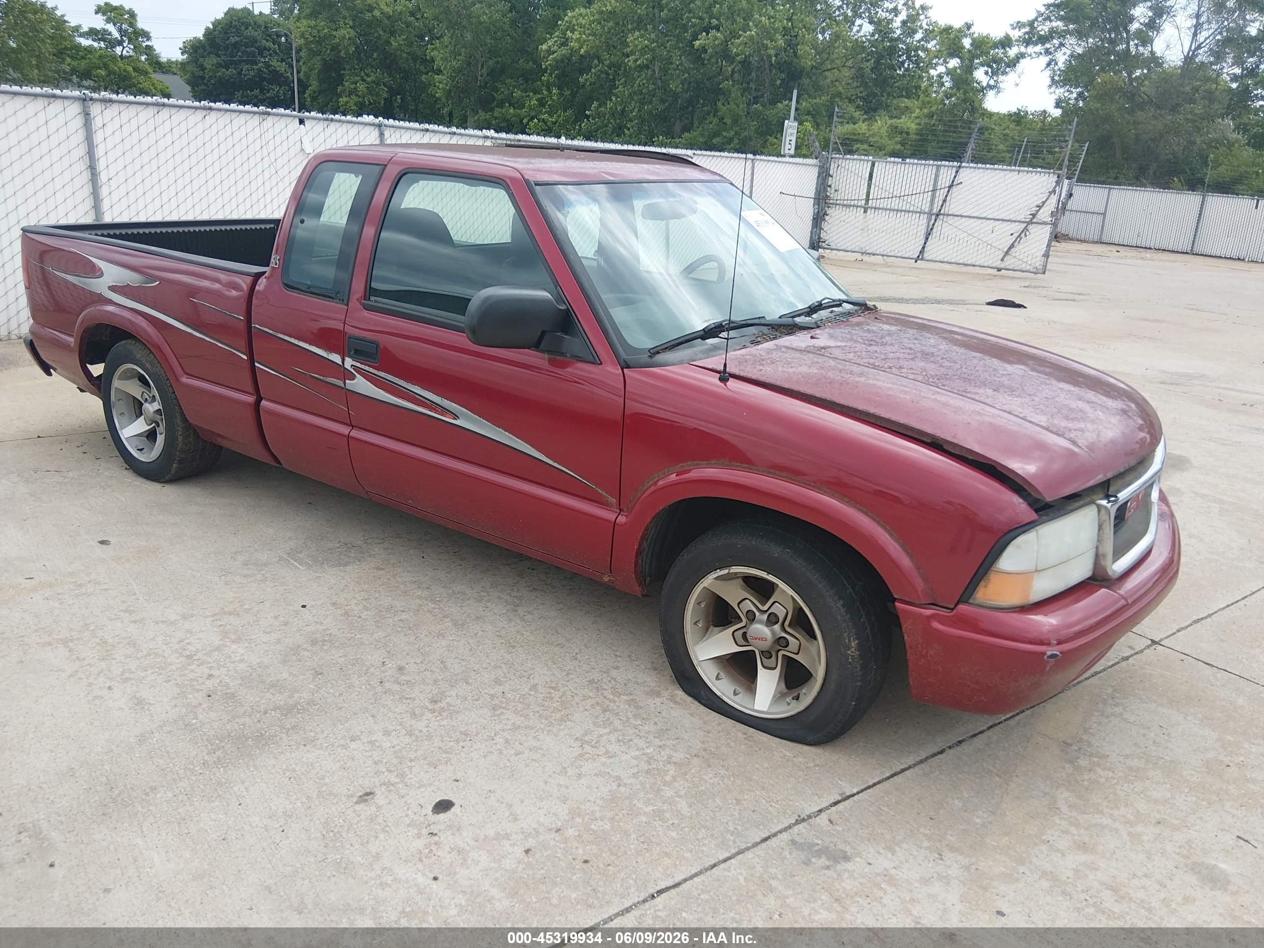 2003 GMC Sonoma SLS, VIN 1GTCS19H338164130 — Normal wear