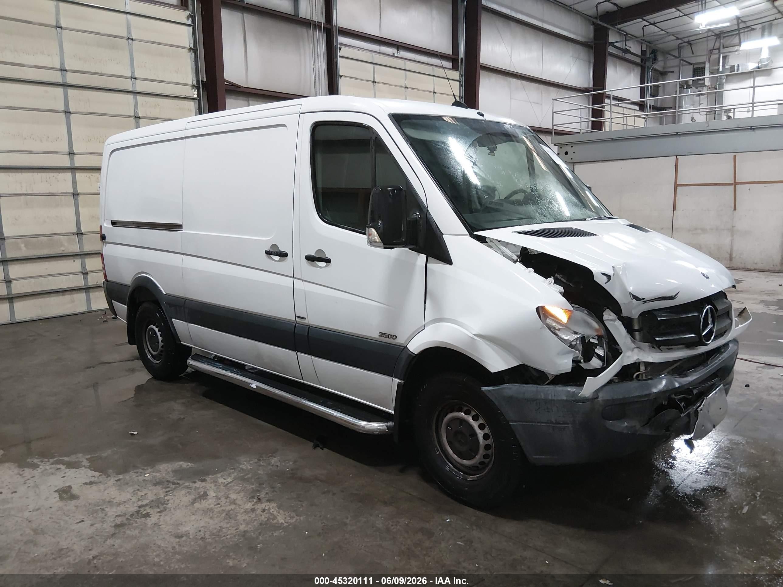 2013 Mercedes-Benz Sprinter Cargo, VIN WD3PE7CC9D5738428 — Front end