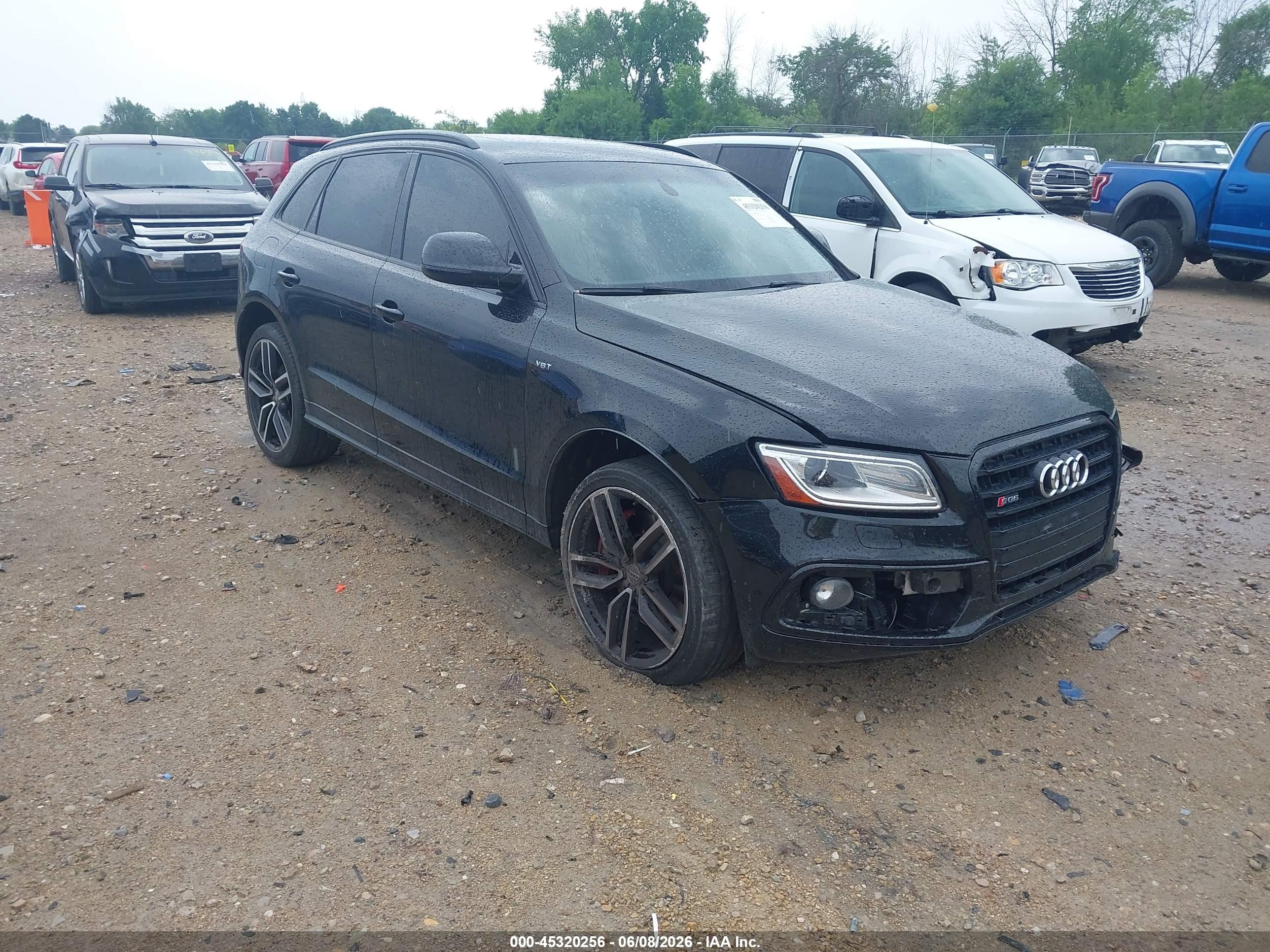 2017 Audi SQ5 Premium Plus, VIN WA1CCAFP5HA080040 — Перед