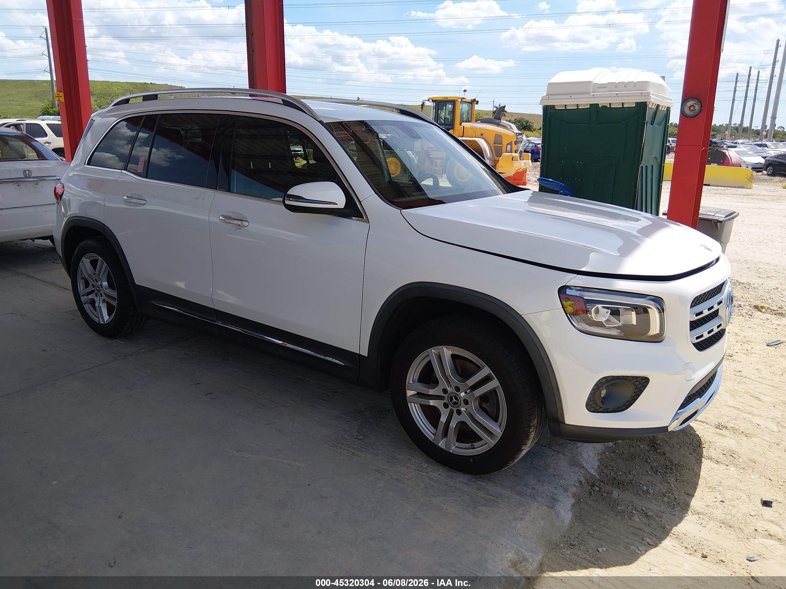 2021 Mercedes-Benz GLB 250, VIN W1N4M4GB2MW090753 — Side