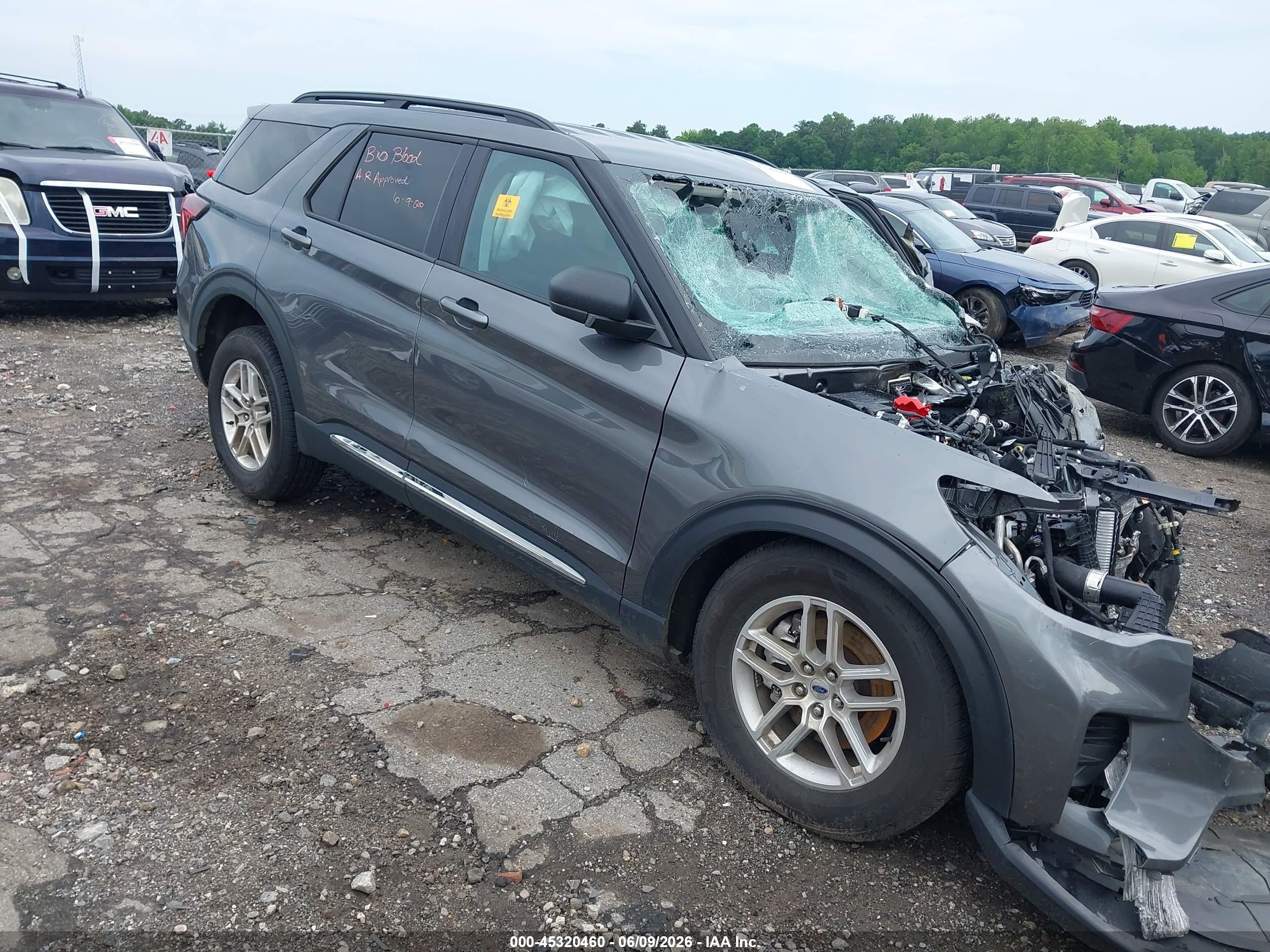 2025 Ford Explorer Active, VIN 1FMUK7DH0SGB98928 — Front end