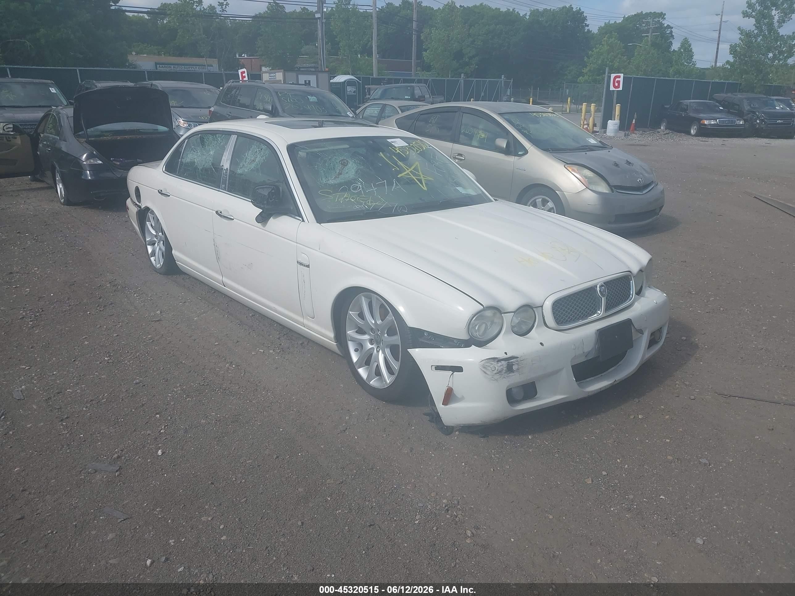 2008 Jaguar XJ 8 LWB, VIN SAJWA79B68SH23716 — All over