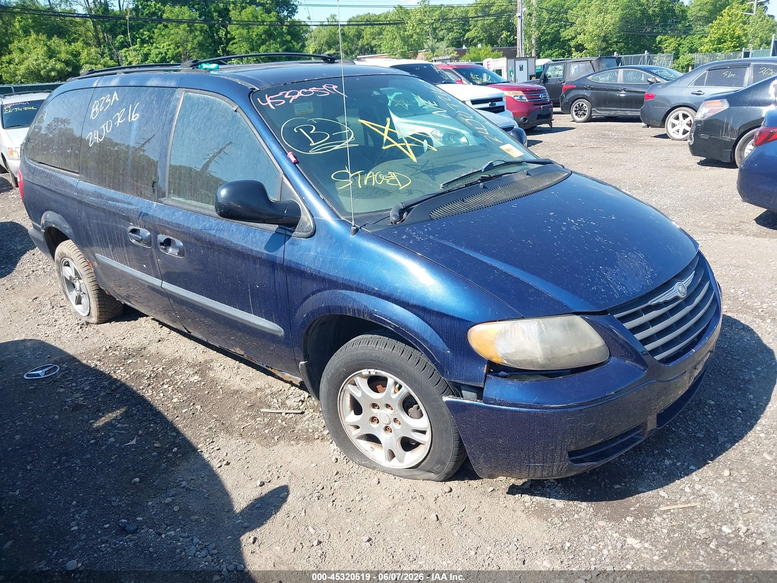 2003 Dodge Caravan SXT, VIN 2D8GP44L23R328635 — По всему кузову