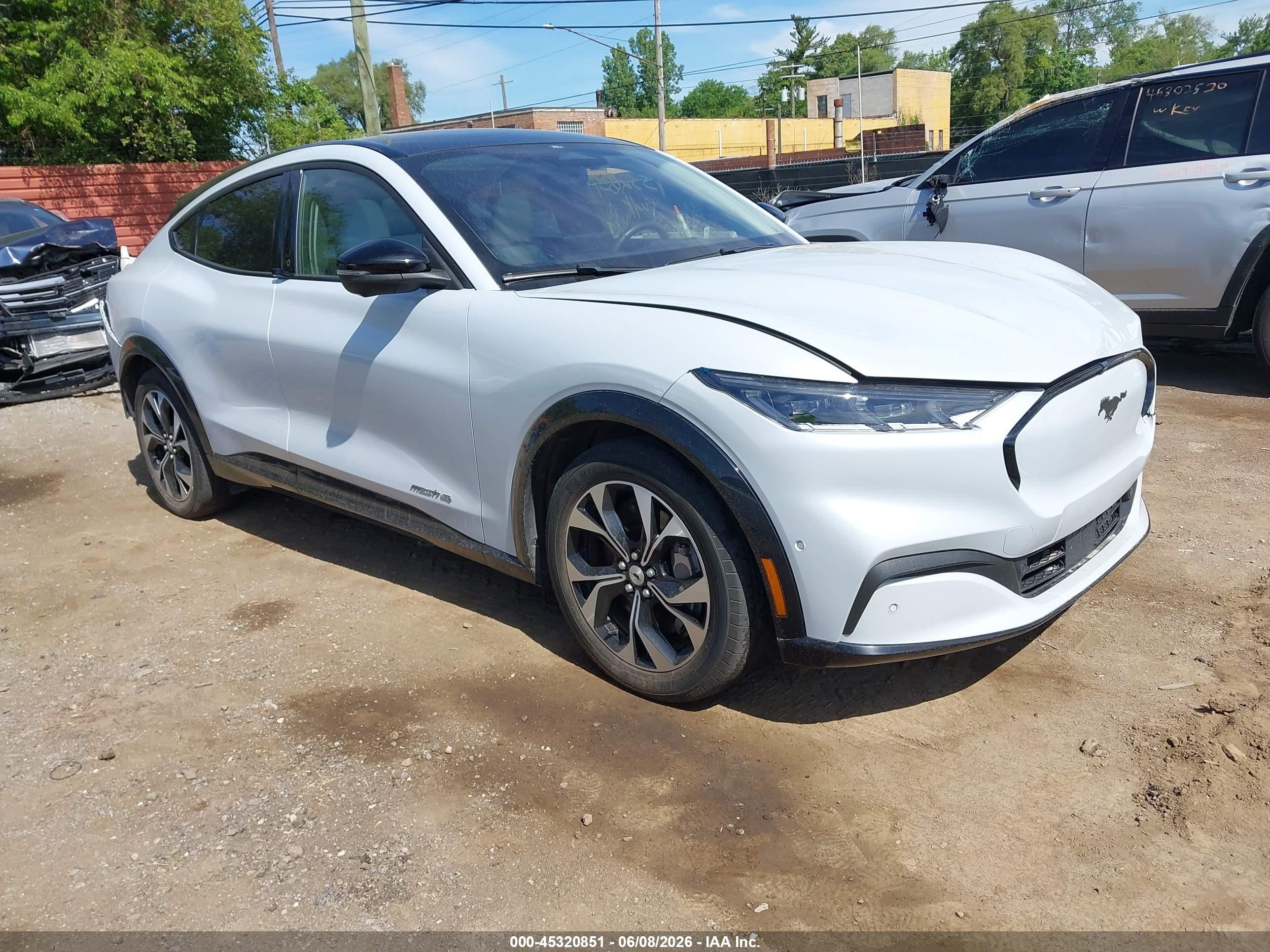 2021 Ford Mustang Mach-E Premium, VIN 3FMTK3SS5MMA54576 — Rear end