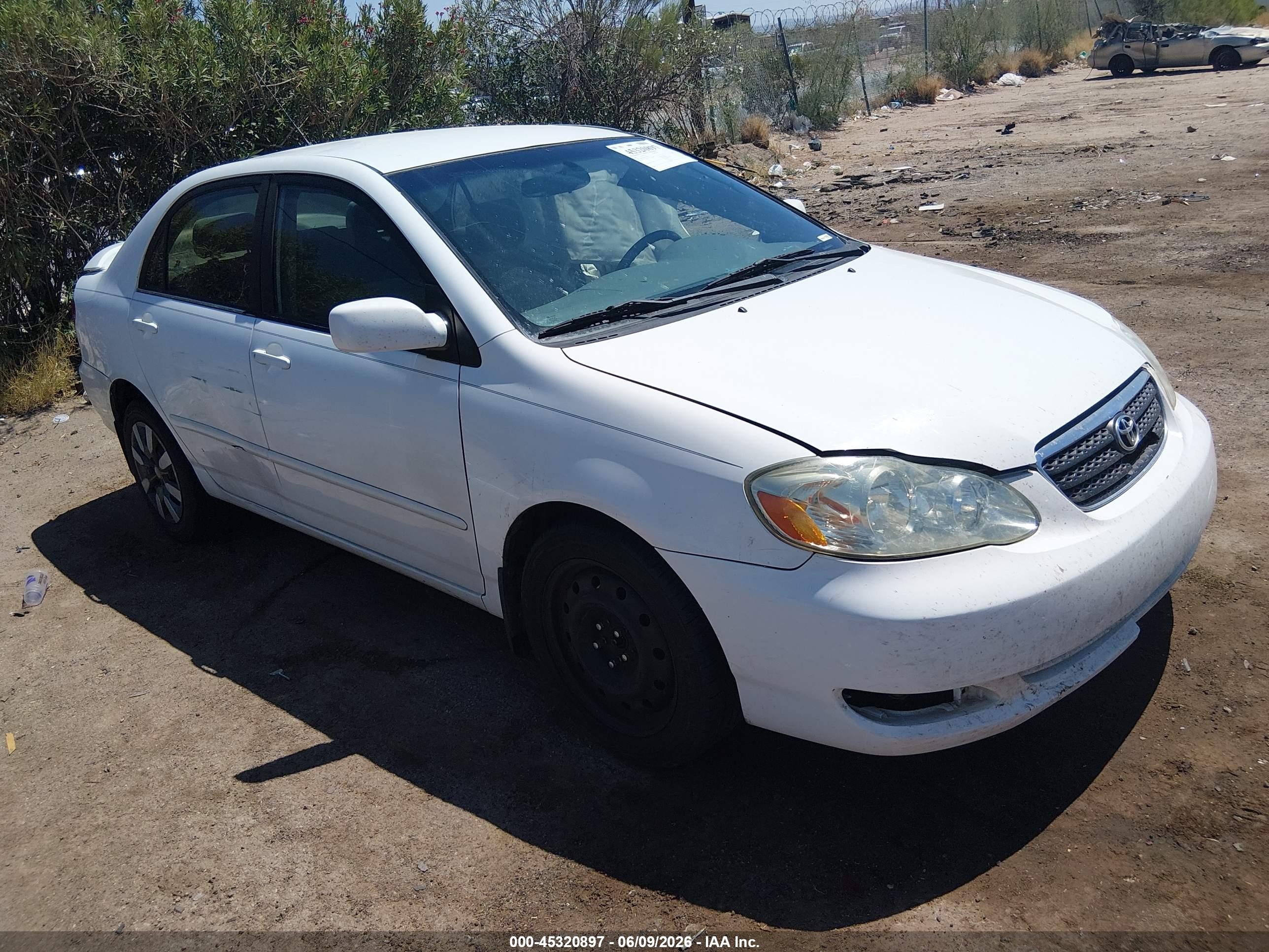 2005 Toyota Corolla LE, VIN 1NXBR30E05Z502014 — Front end