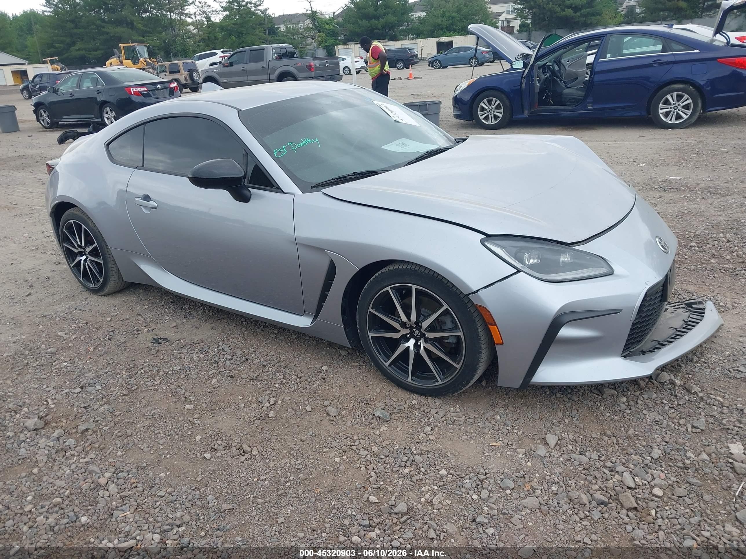 2022 Toyota 86, VIN JF1ZNBC1XN8752053 — Front end