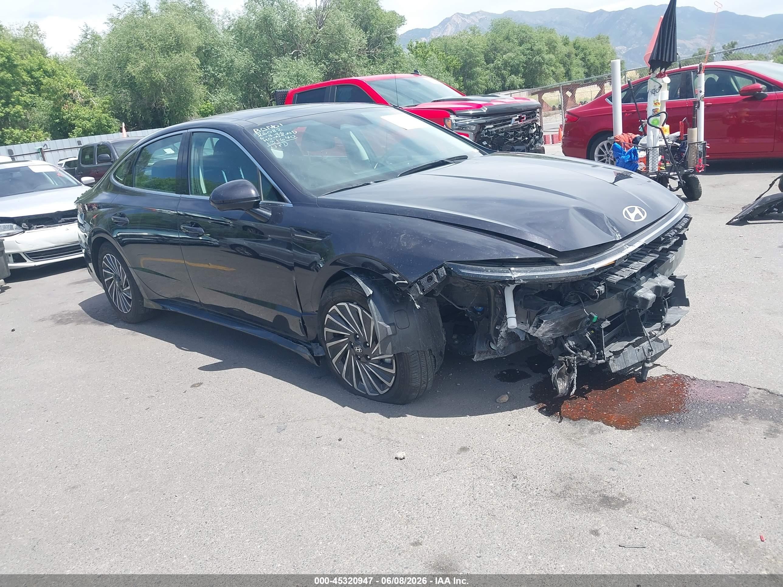 2025 Hyundai Sonata Limited, VIN KMHL54JJ1SA131640 — Front end