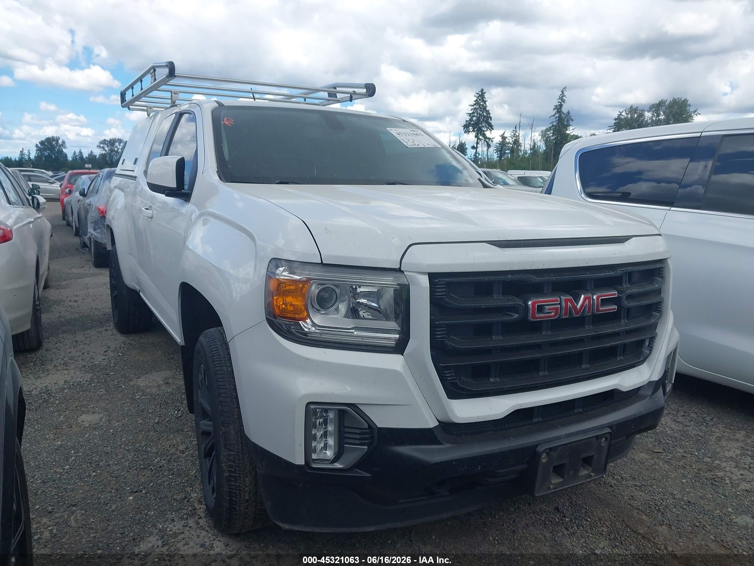 2022 GMC Canyon 2WD Elevation, VIN 1GTH5CEAXN1321147 — Rear end