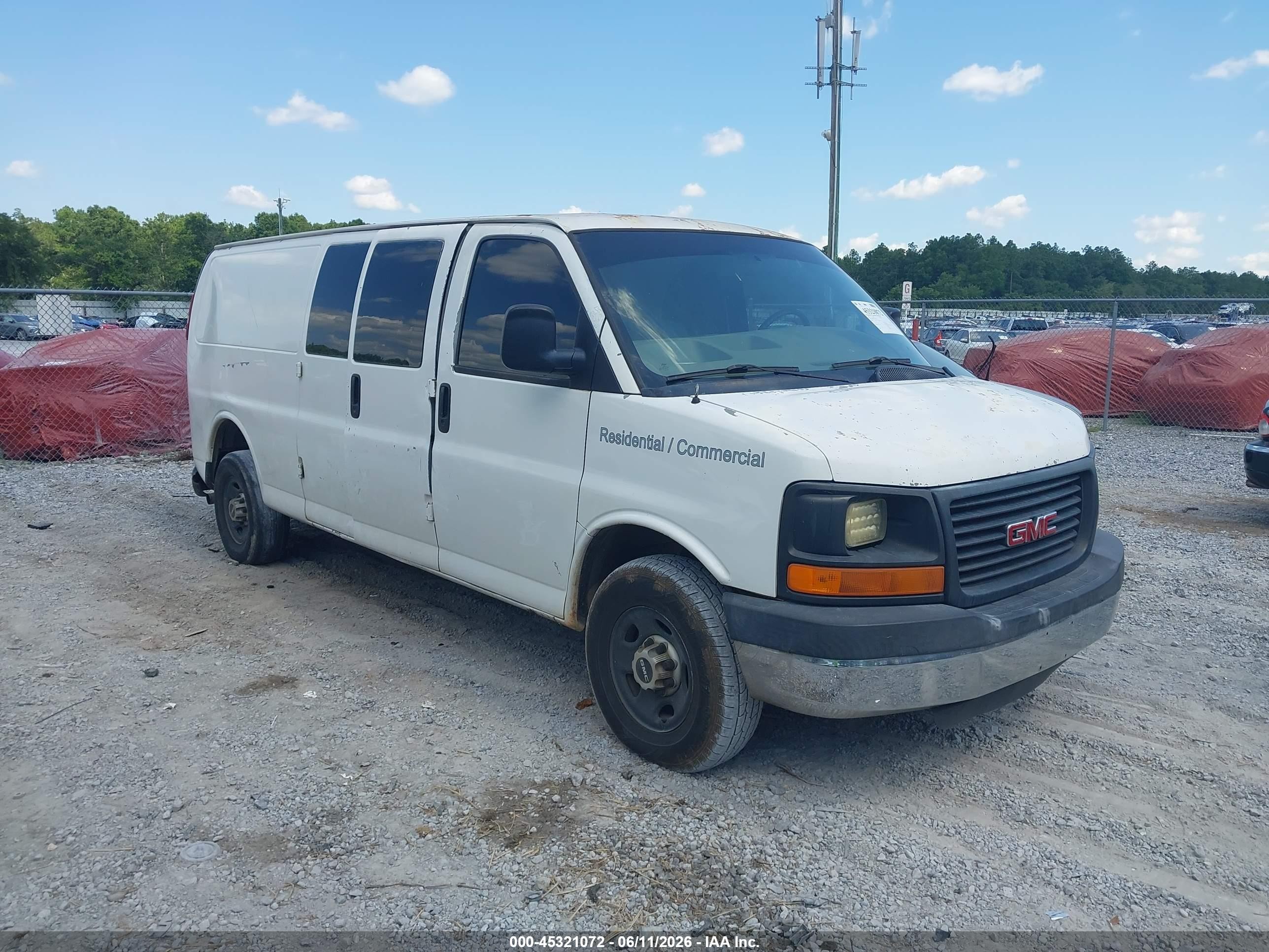 2007 GMC Savana Cargo, VIN 1GTHG39U871117254 — Rear end