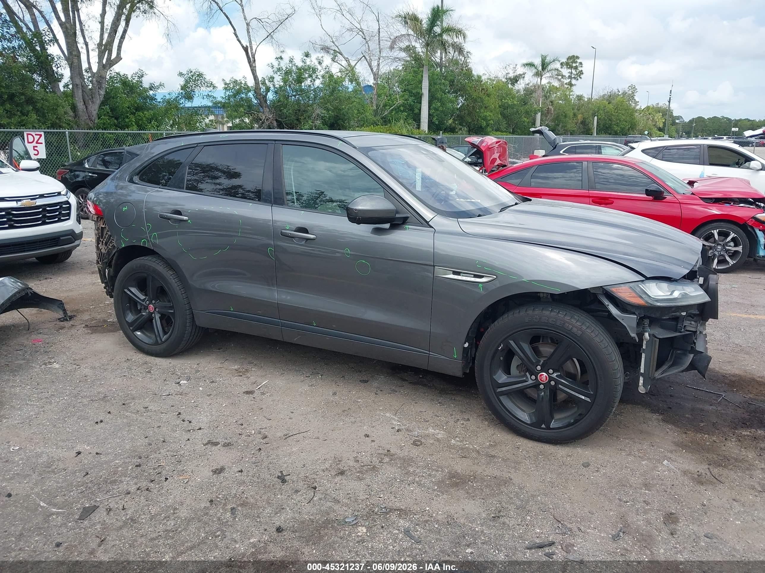 2019 Jaguar F-Pace 25t R-Sport, VIN SADCL2FXXKA359054 — По всему кузову