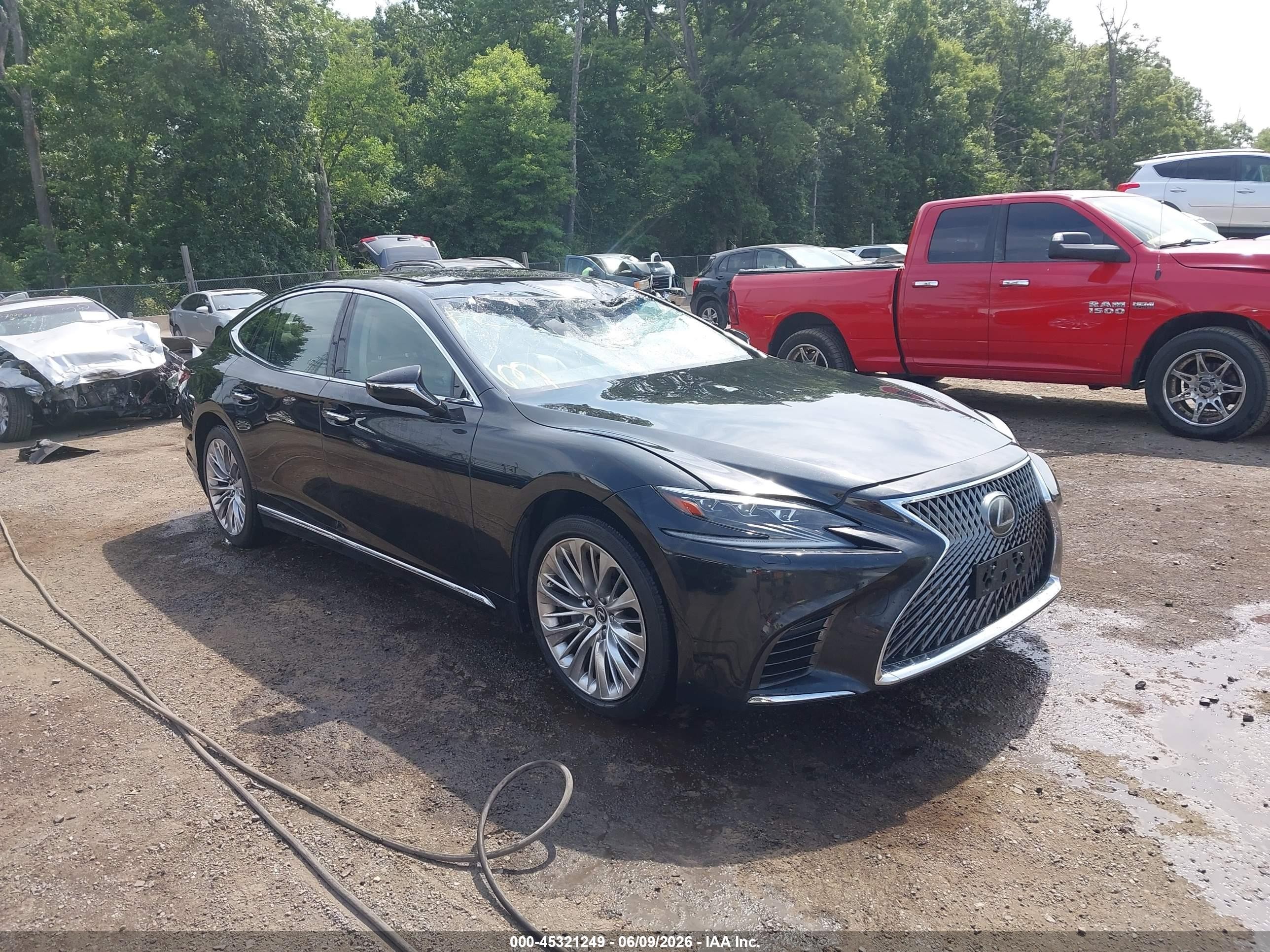 2019 Lexus LS 500, VIN JTHC51FF8K5005466 — Front end