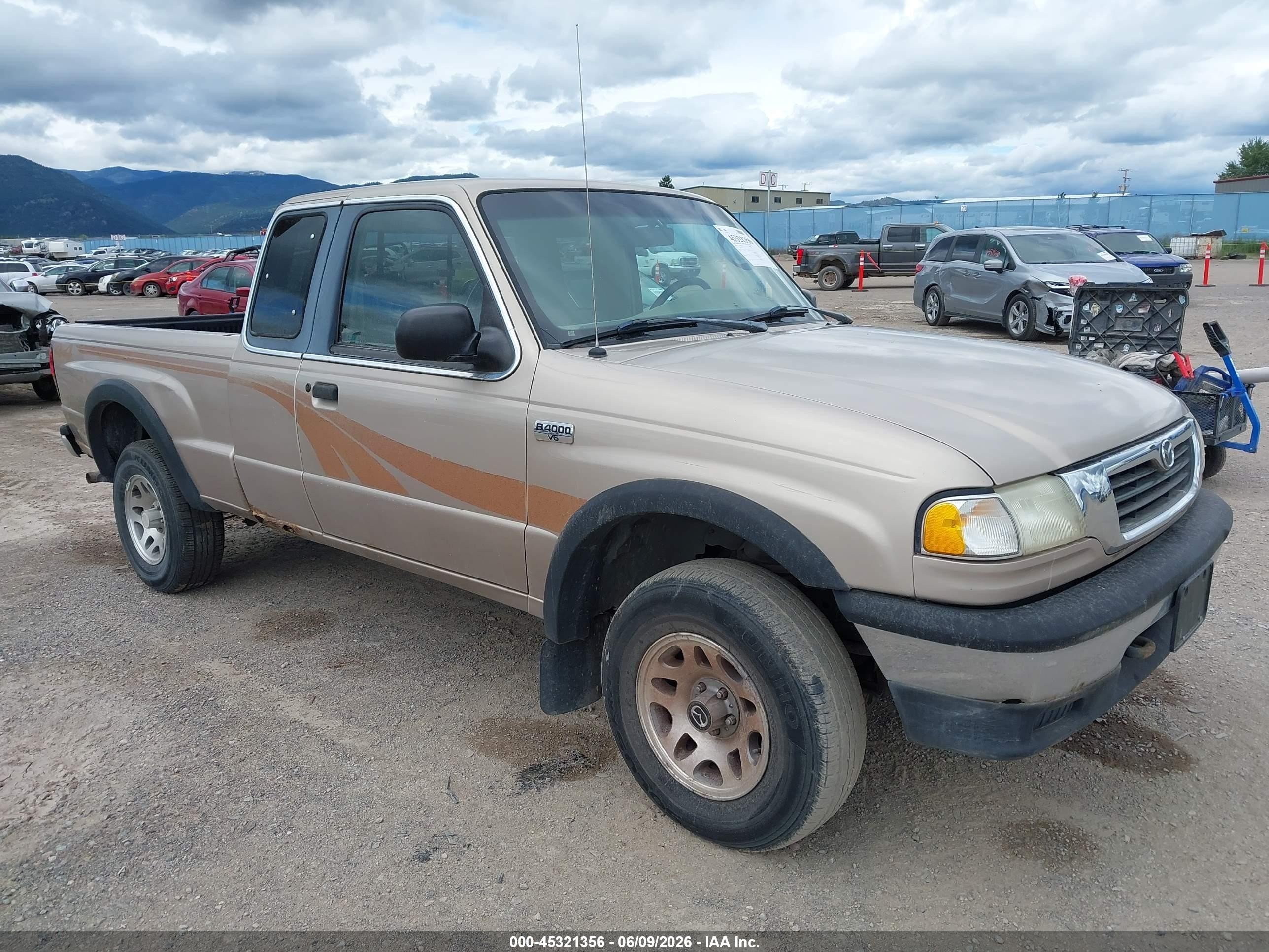 1998 Mazda B-Series SE, VIN 4F4ZR17XXWTM25861 — Обычный износ