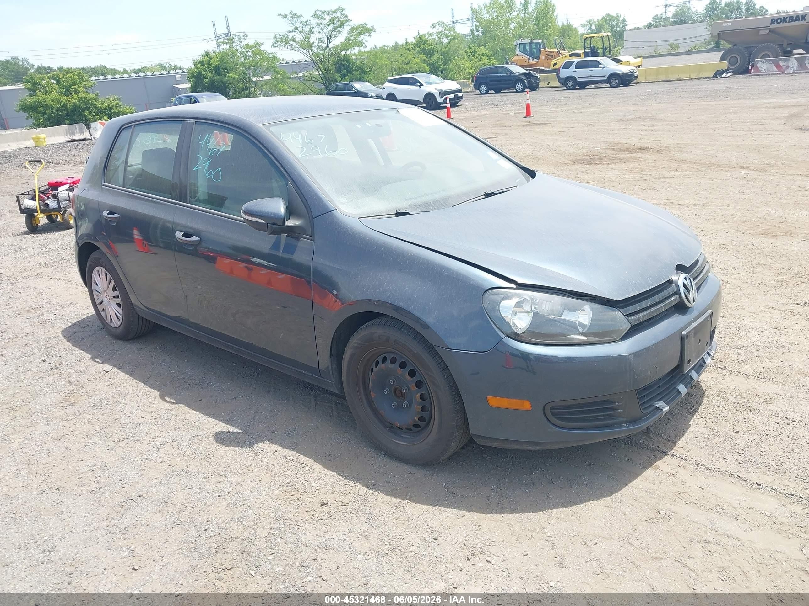 2013 Volkswagen Golf, VIN WVWDB7AJ9DW135508 — Undercarriage