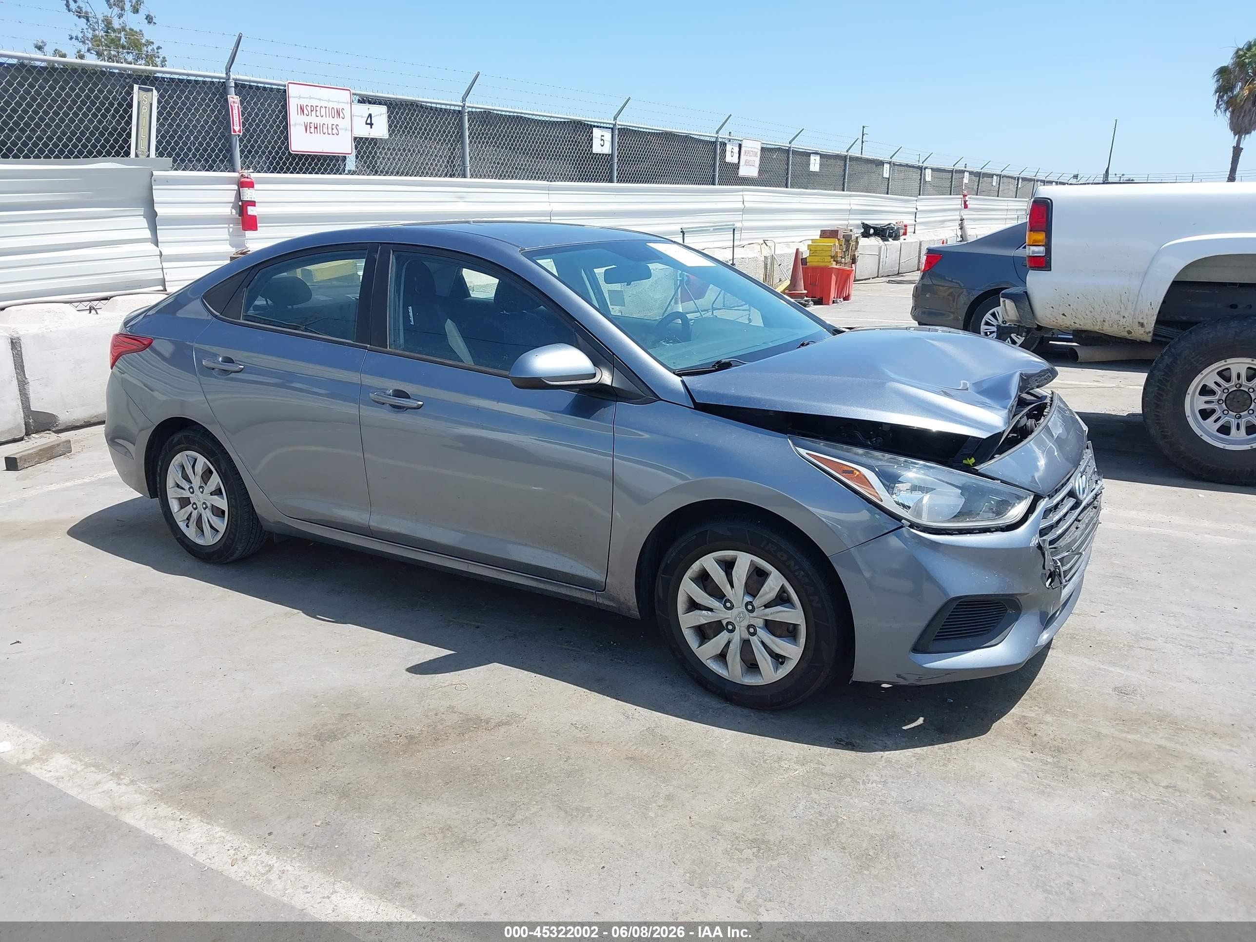 2020 Hyundai Accent SE, VIN 3KPC24A67LE103476 — Front end