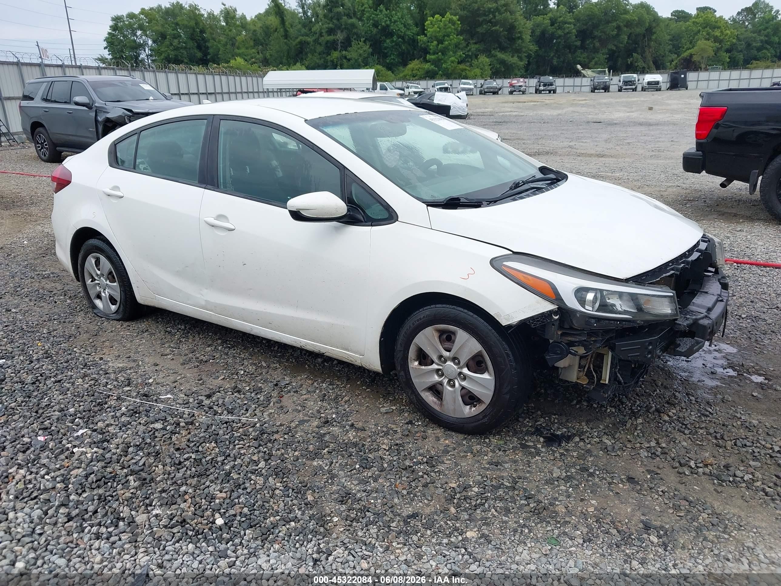 2017 Kia Forte LX, VIN 3KPFK4A73HE088018 — Front end